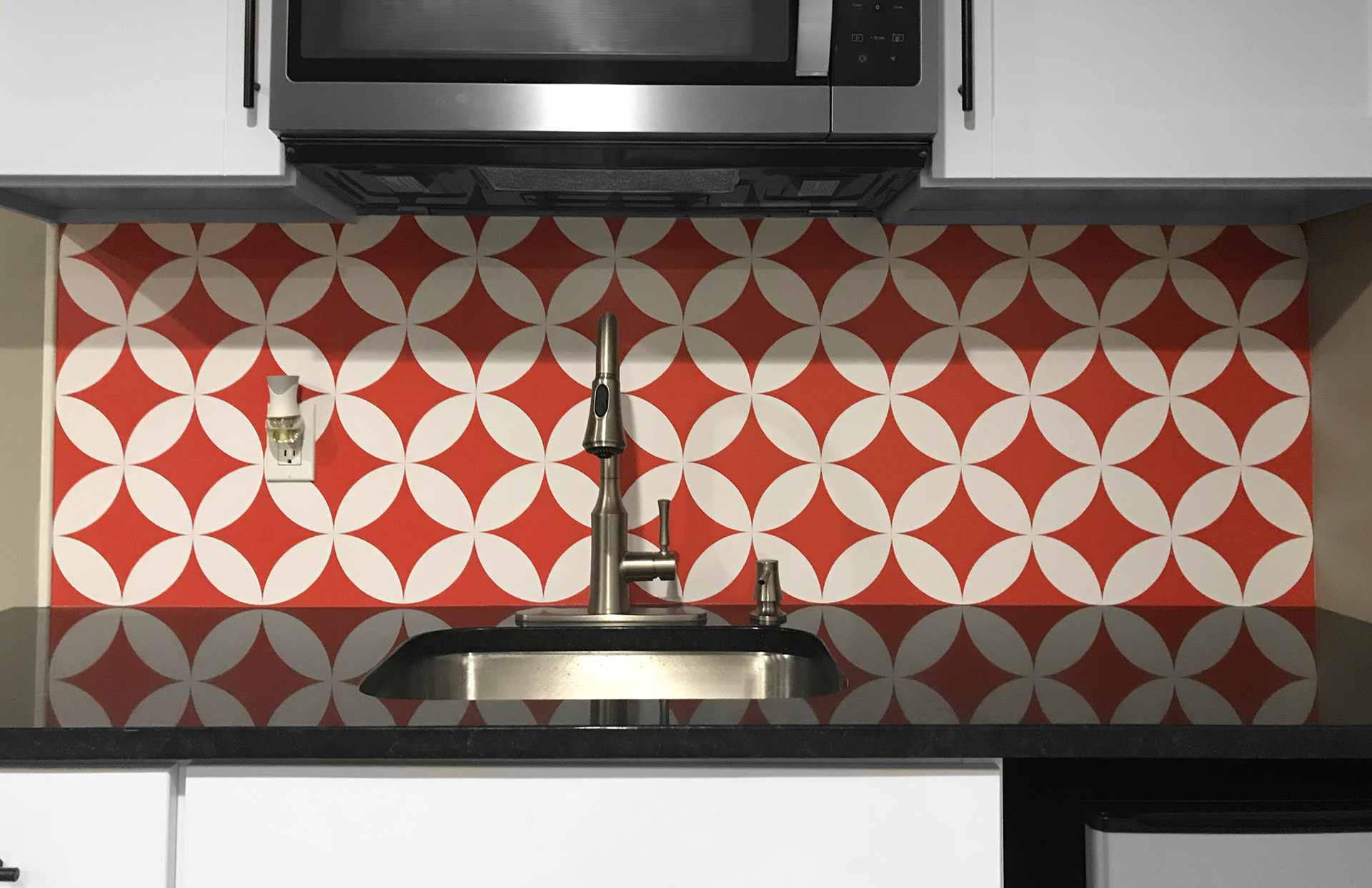 Backsplash inspired by mural