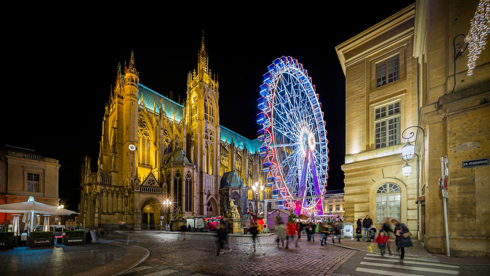 La cathédrale St Etienne durant le marché de noël
