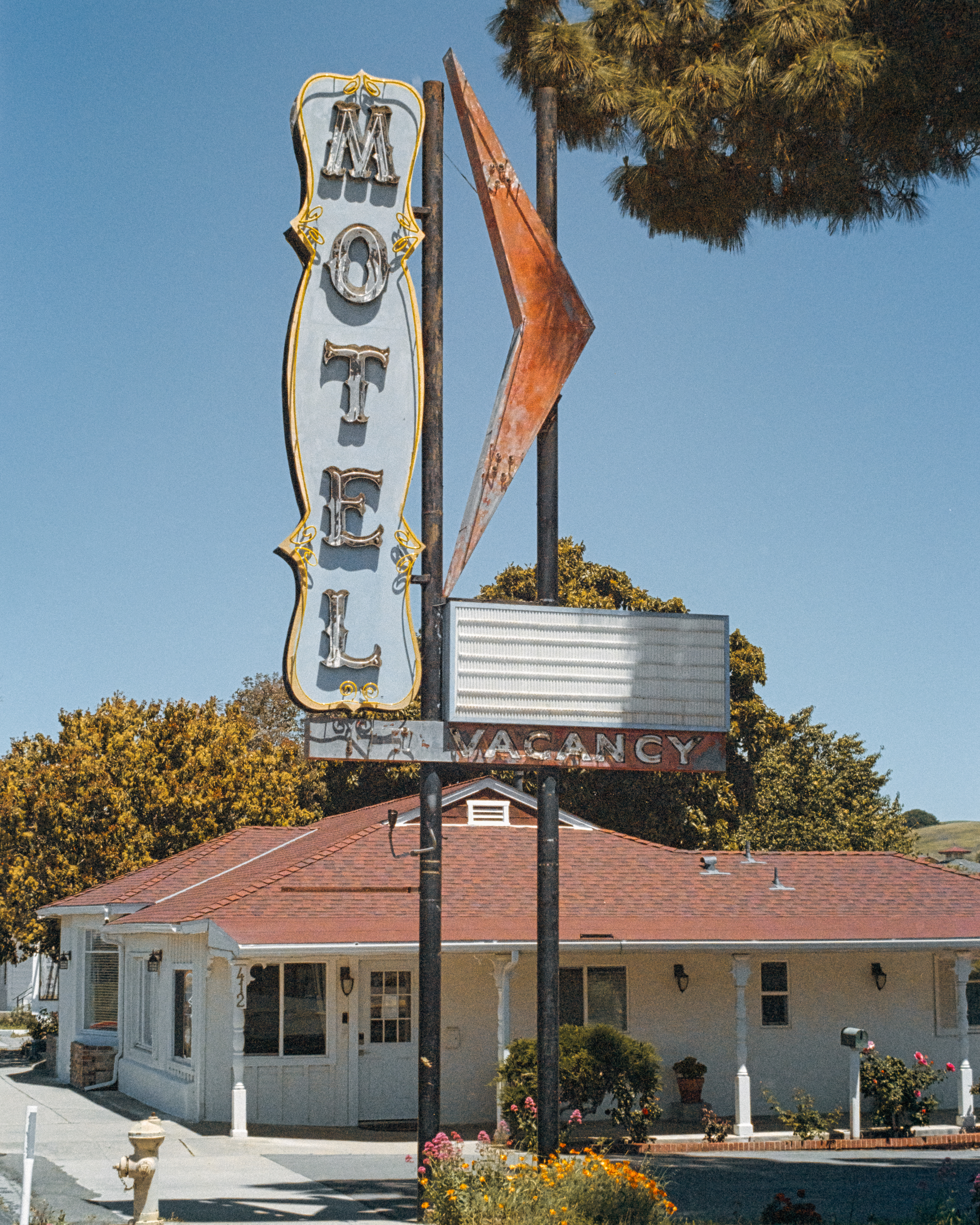 Buellton, California - Nikon FM | 50mm | F8 | 1/180 | Expired Kodak GC 400