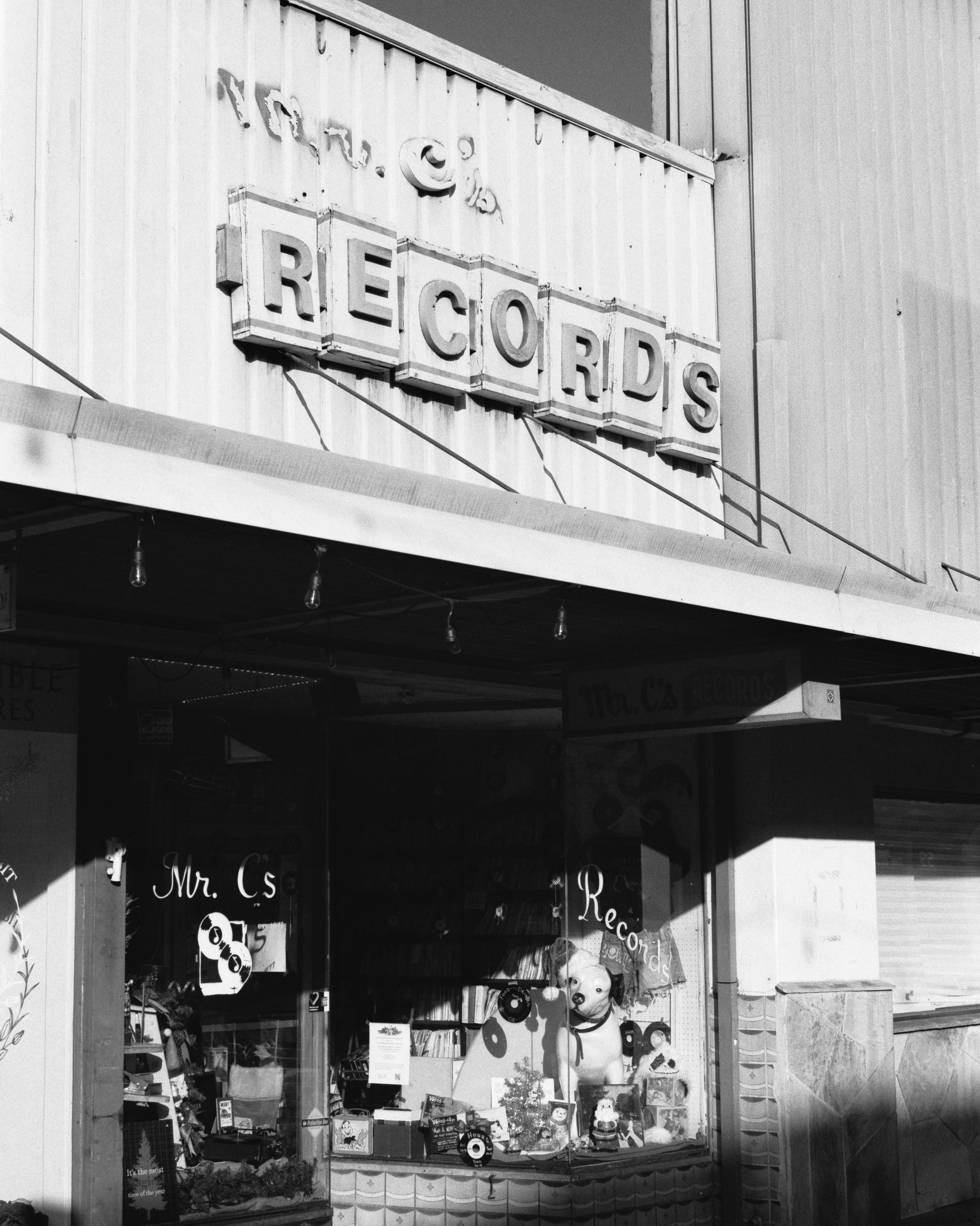 Orange, California - Nikon F4 | 50mm | F8 | 1/180 | Ilford Delta 100