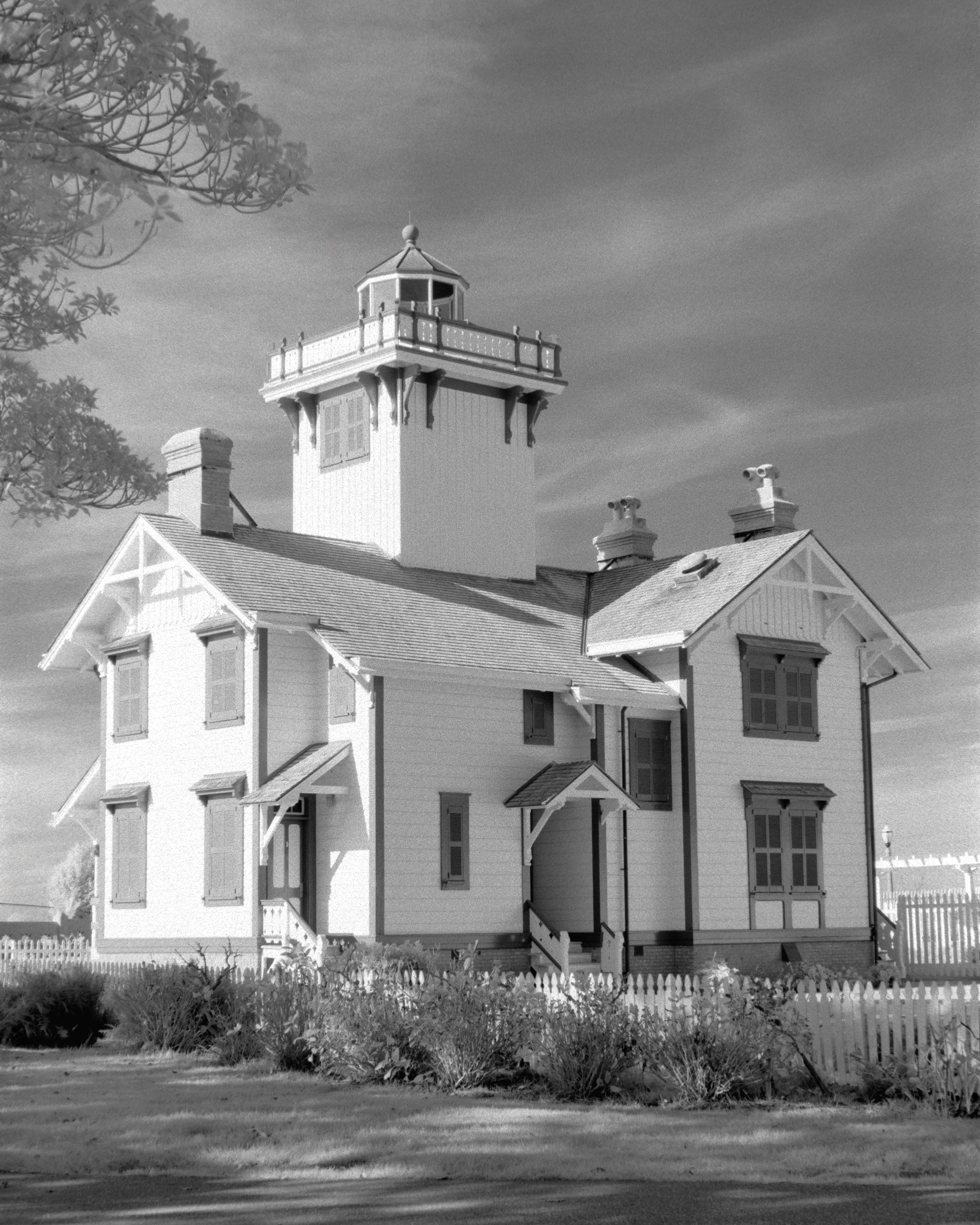 San Pedro, California - Nikon F4 | 50mm | F11 | 1/2 | Rollei Infrared 400