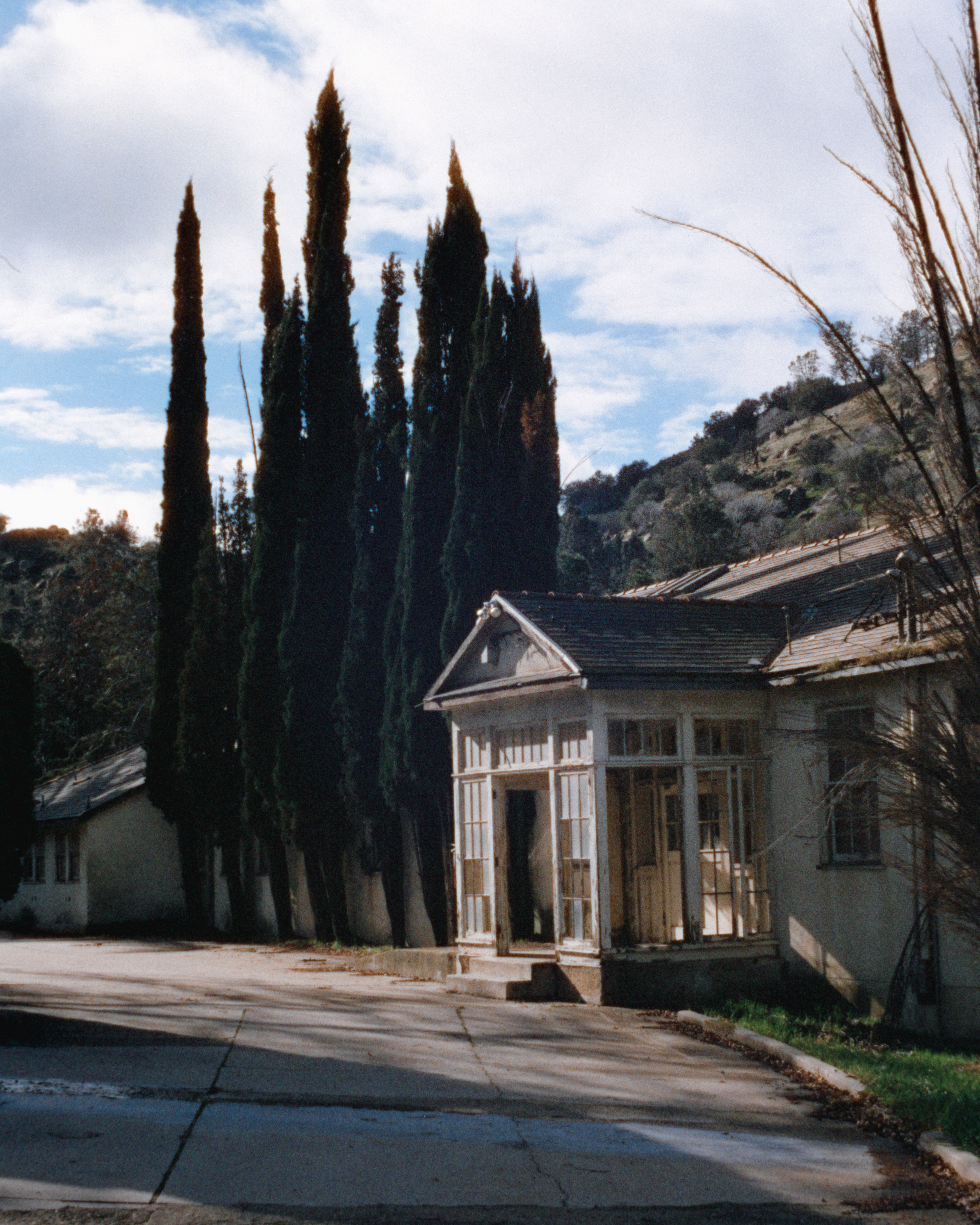 Keene, California - Nikon F4 | 50mm | F8 | 1/350 | Harmon Phoenix 200