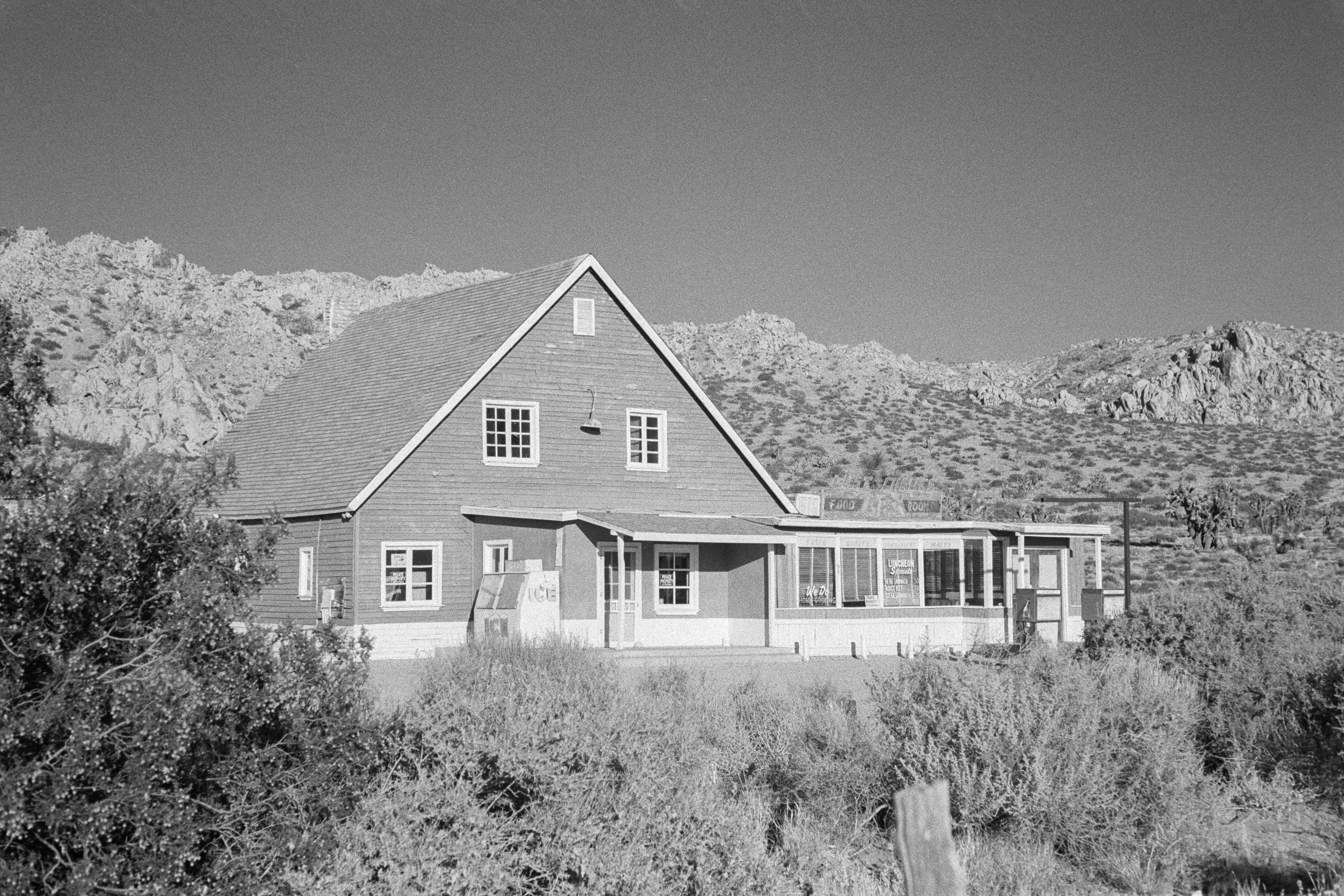Lancaster, California - Nikon FM | 50mm | F11 | 1/250 | Ilford HP5