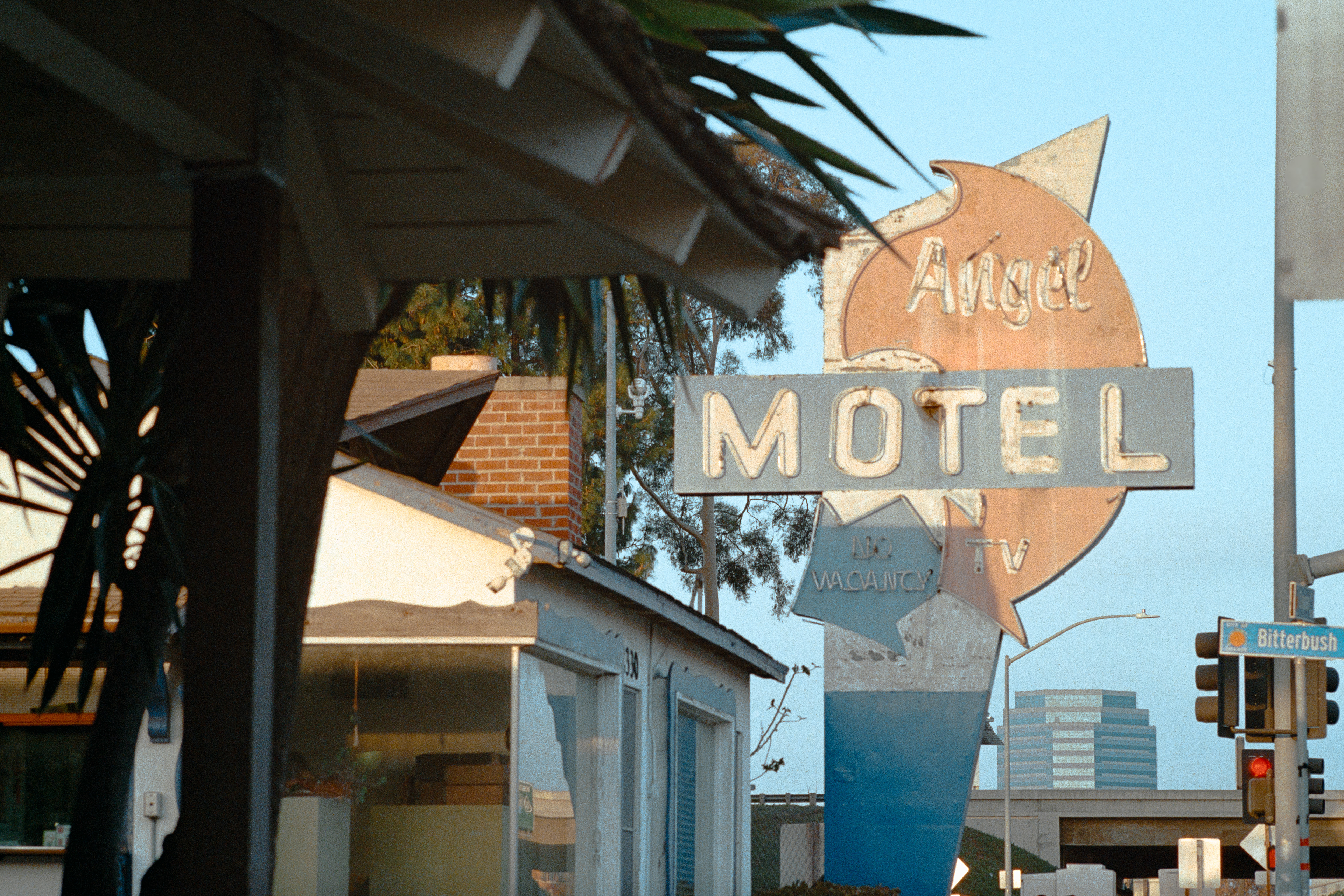 Orange, California - Nikon FM | 50mm | F8 | 1/250 | Fujifilm 400