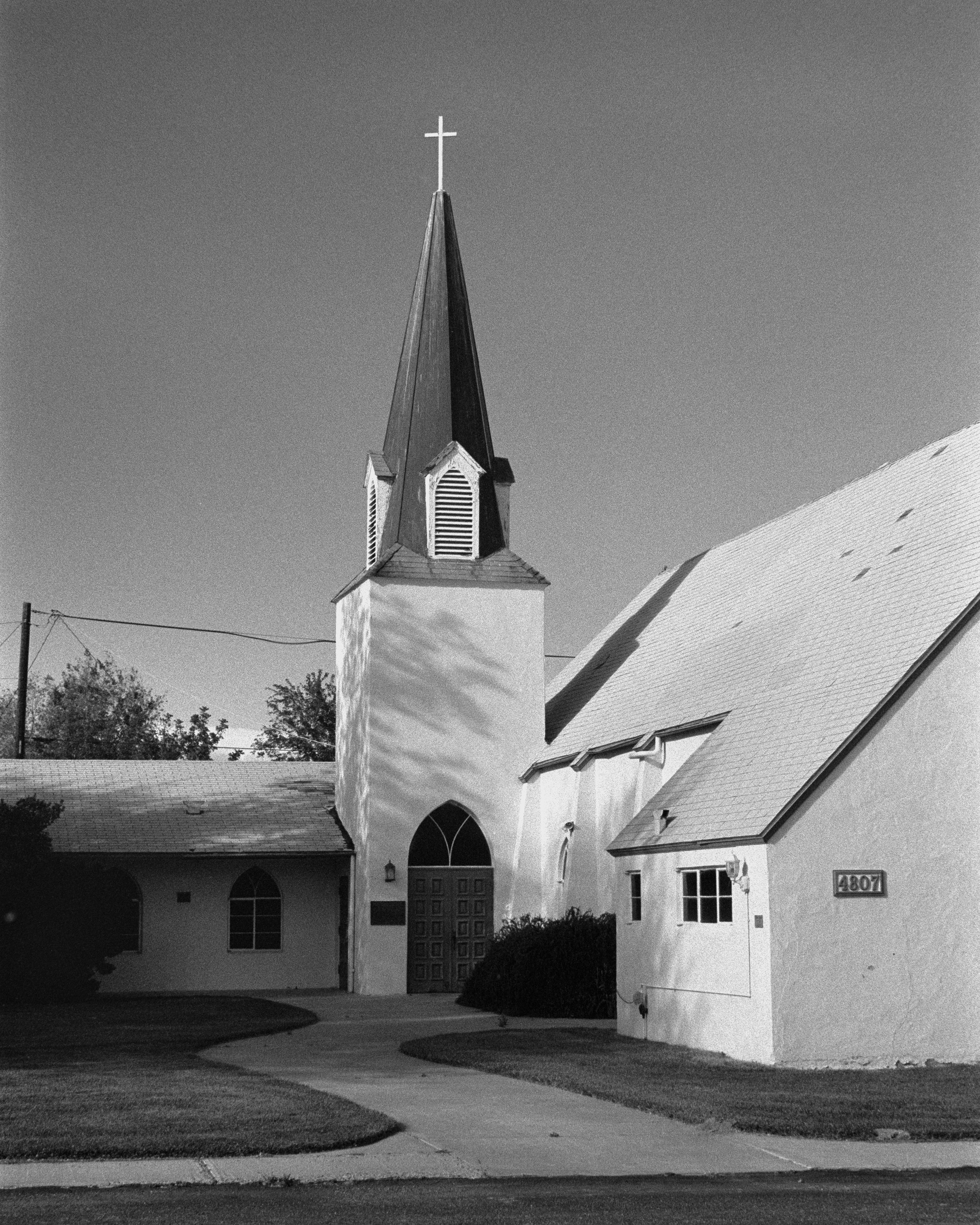 New Cuyama, California - Nikon FM | 50mm | F8 | 1/500 | Ilford HP5 (Red Filter)