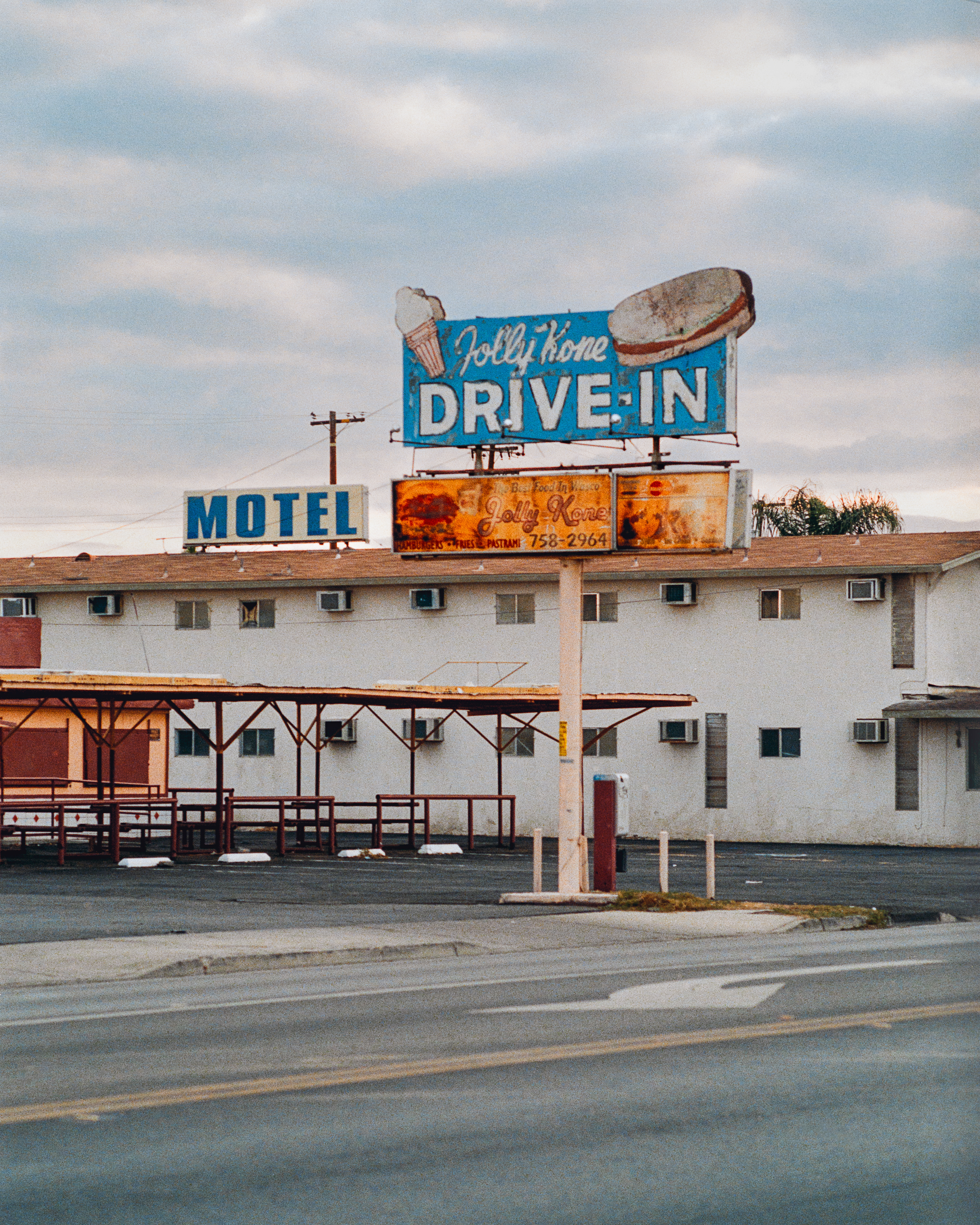 Wasco, California - Nikon FM | 105mm | F4 | 1/250 | Fujifilm 400