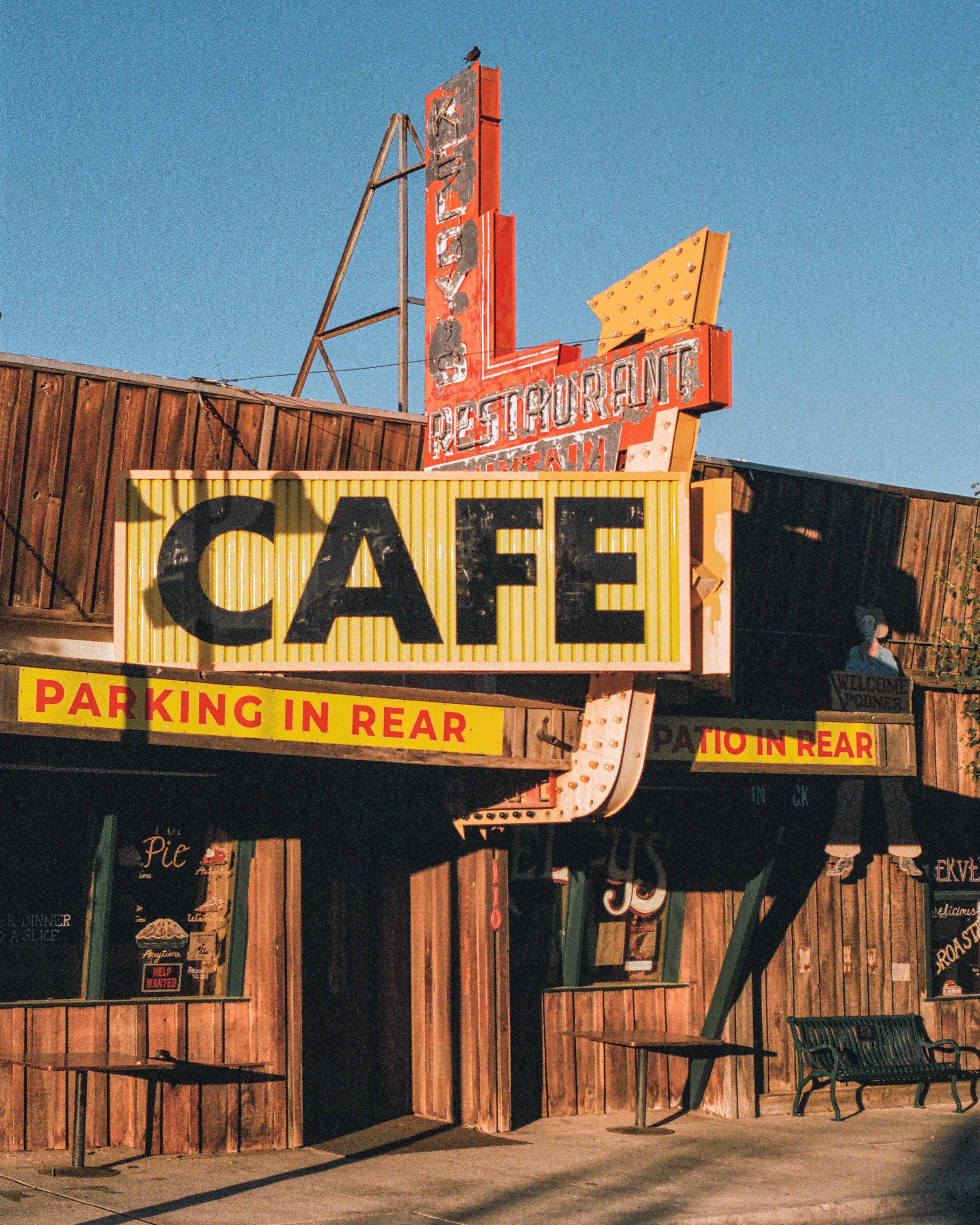 Kelly's, Tehachapi, California