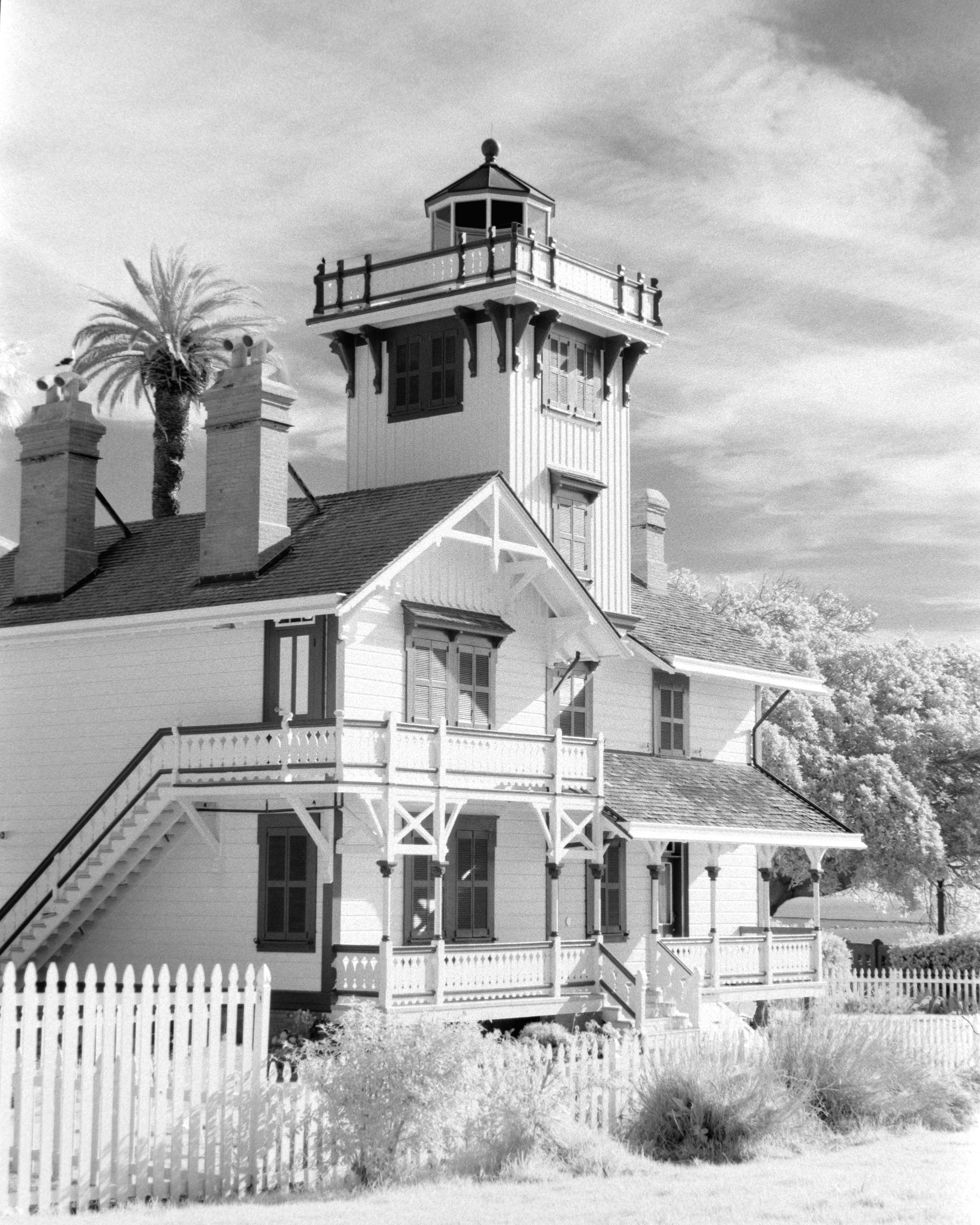 San Pedro, California - Nikon F4 | 50mm | F11 | 1/3 | Rollei Infrared 400
