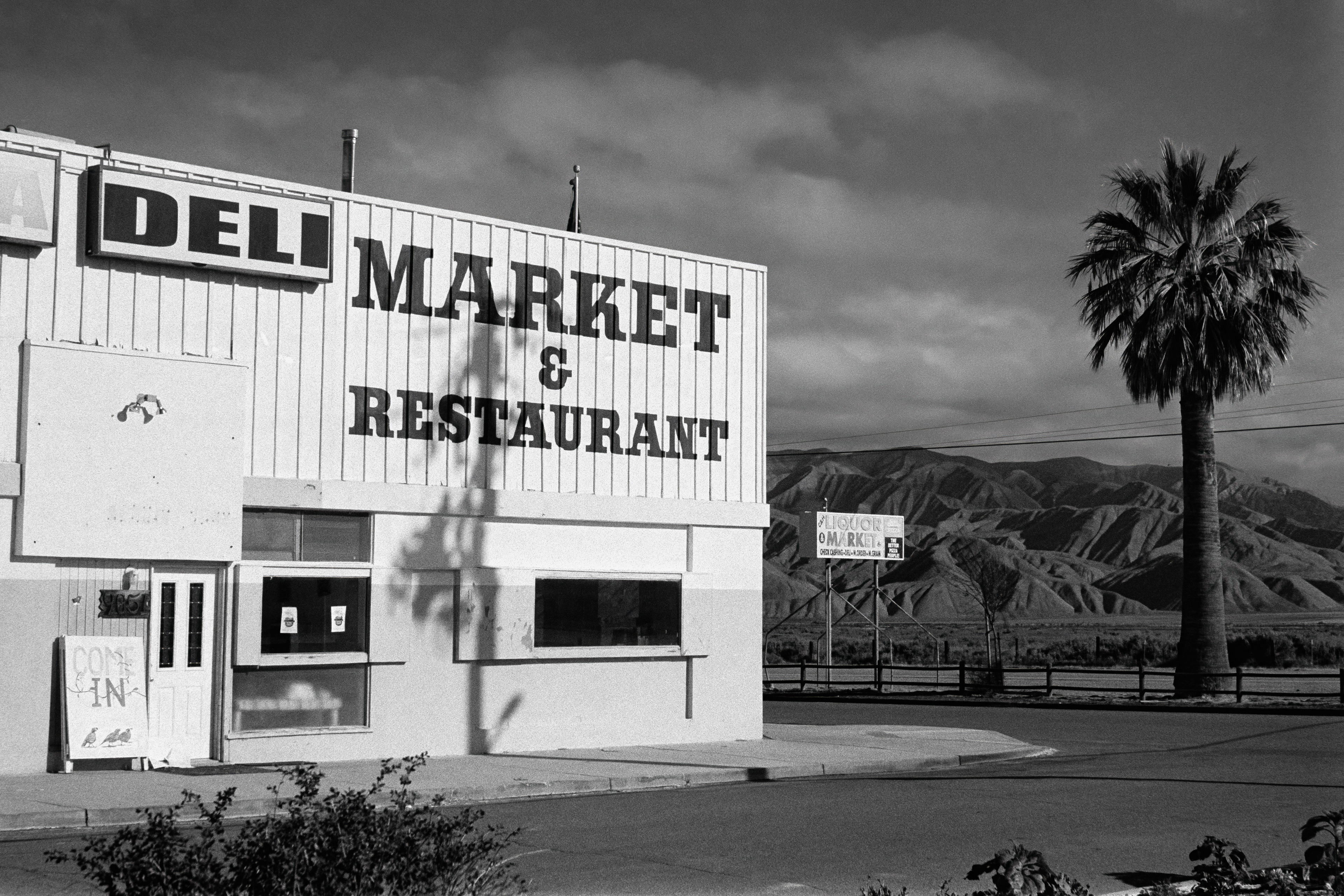 New Cuyama, California - Nikon FM | 50mm | F8 | 1/500 | Ilford HP5 (Red Filter)