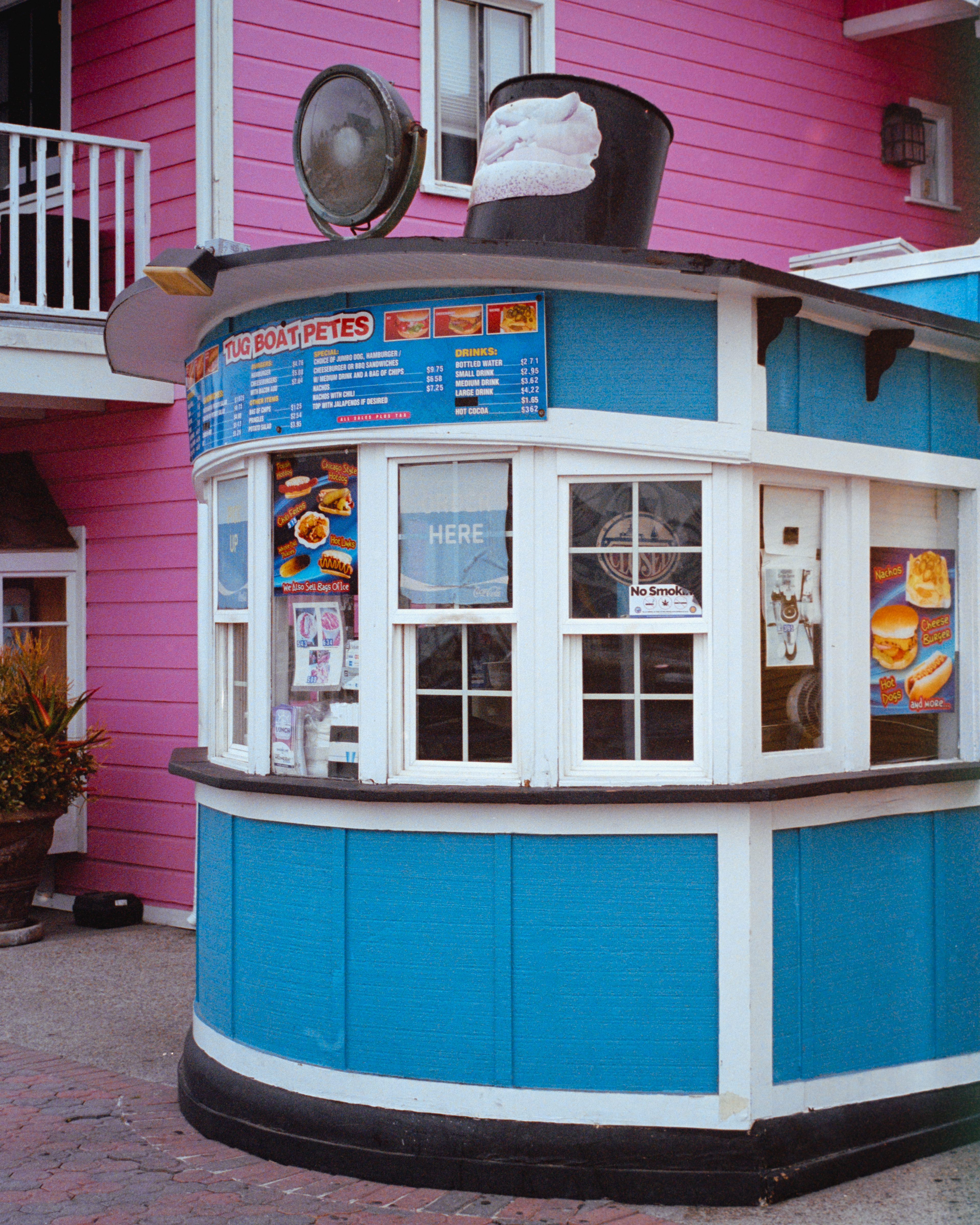 Long Beach, California - Nikon FM | 50mm | F8 | 1/125 | Portra 400