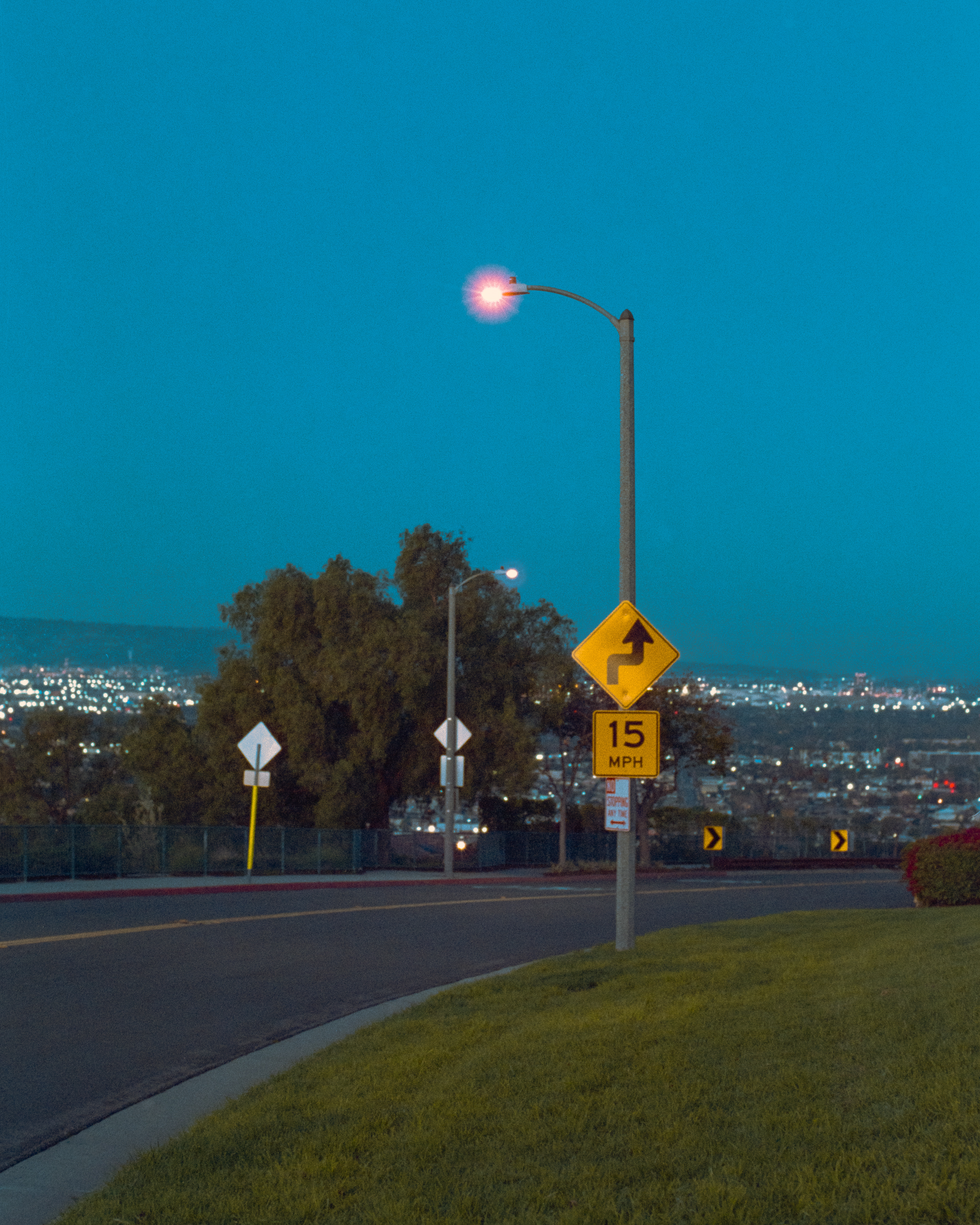 Signal Hill, California - Nikon FM | 50mm | F4 | 1/2 | Expired Kodak GC 400