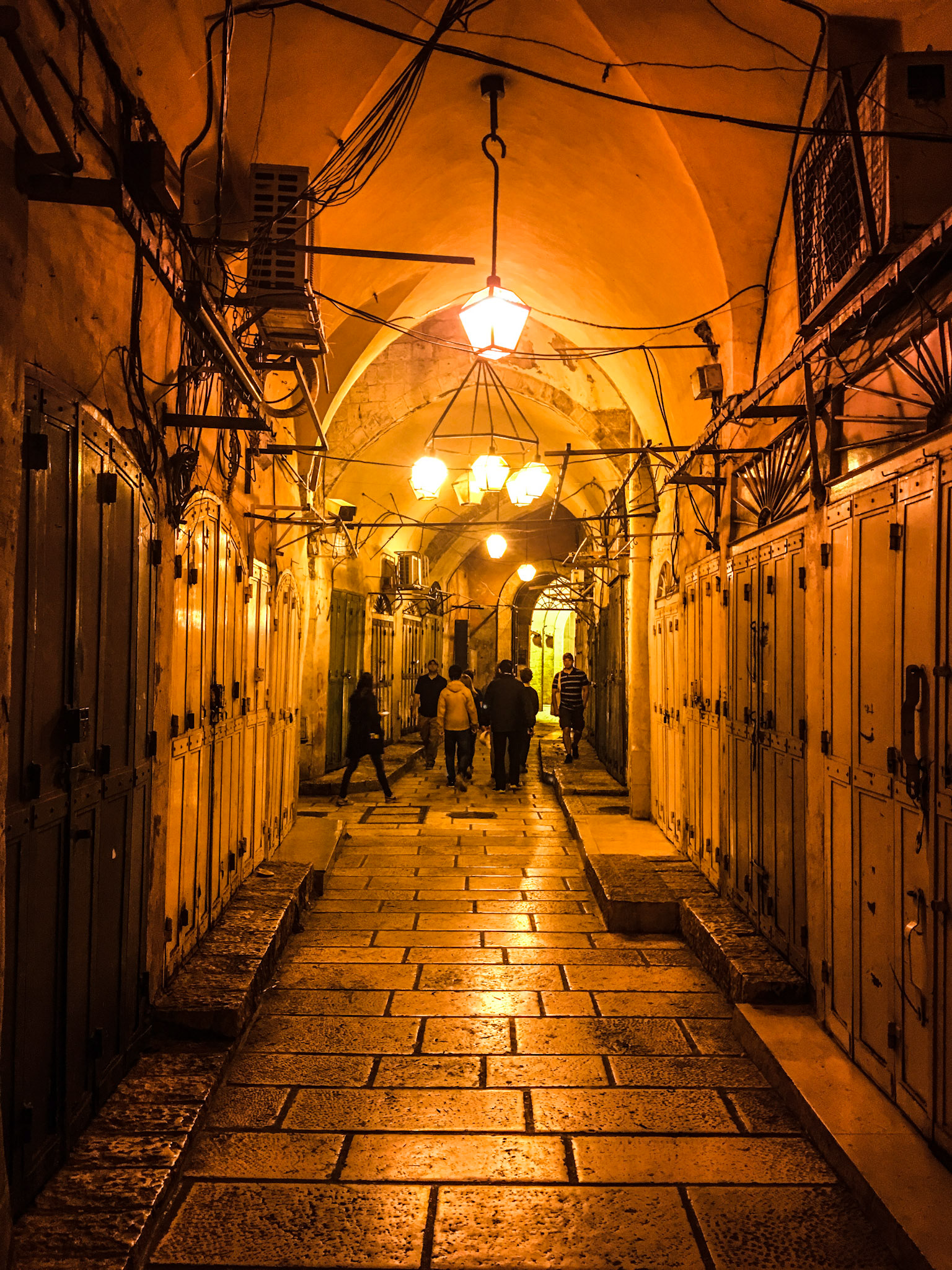 Street Scene in Jerusalem, Israel (RW029)