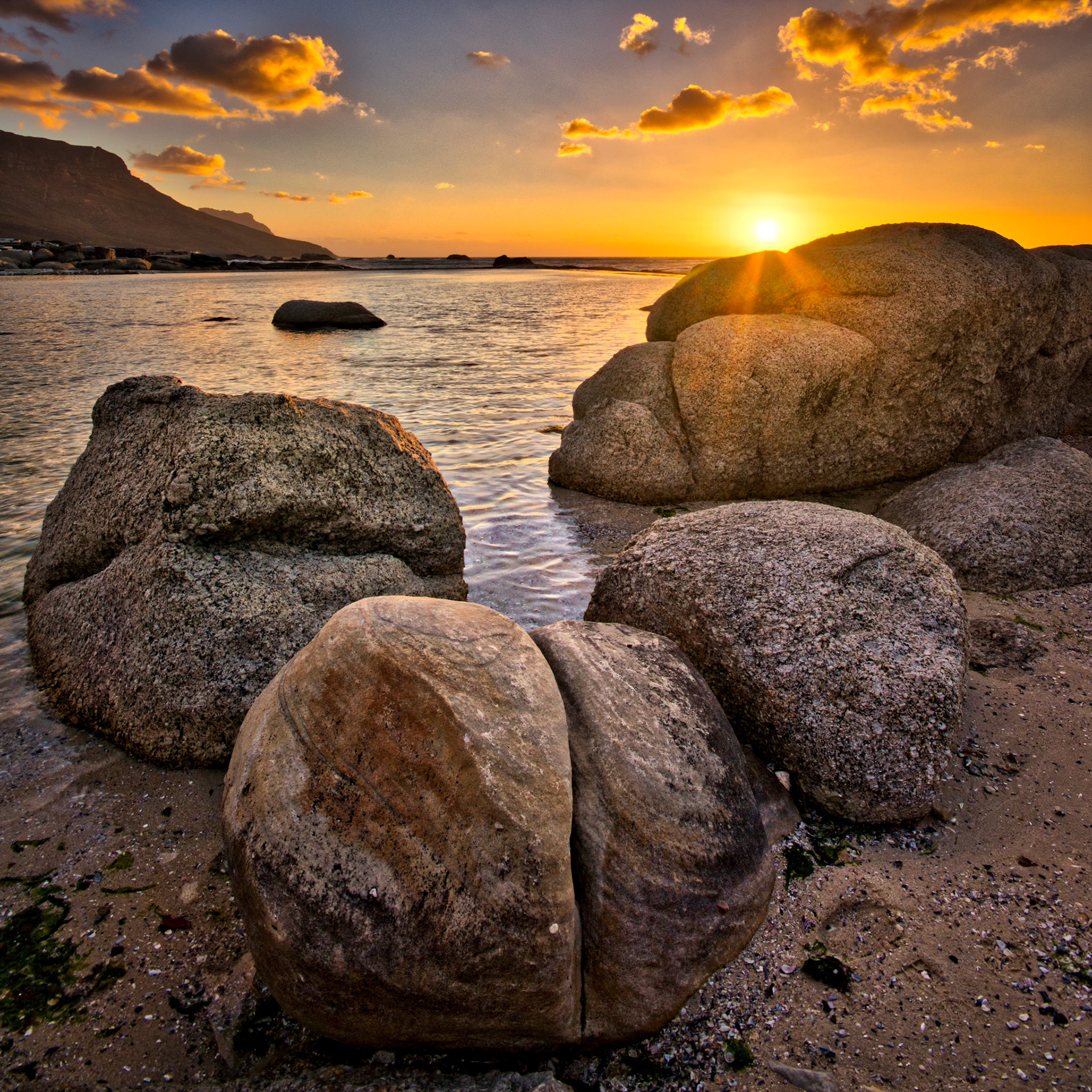 Sunset at Camps Bay, Cape Town, South Africa (SA045)