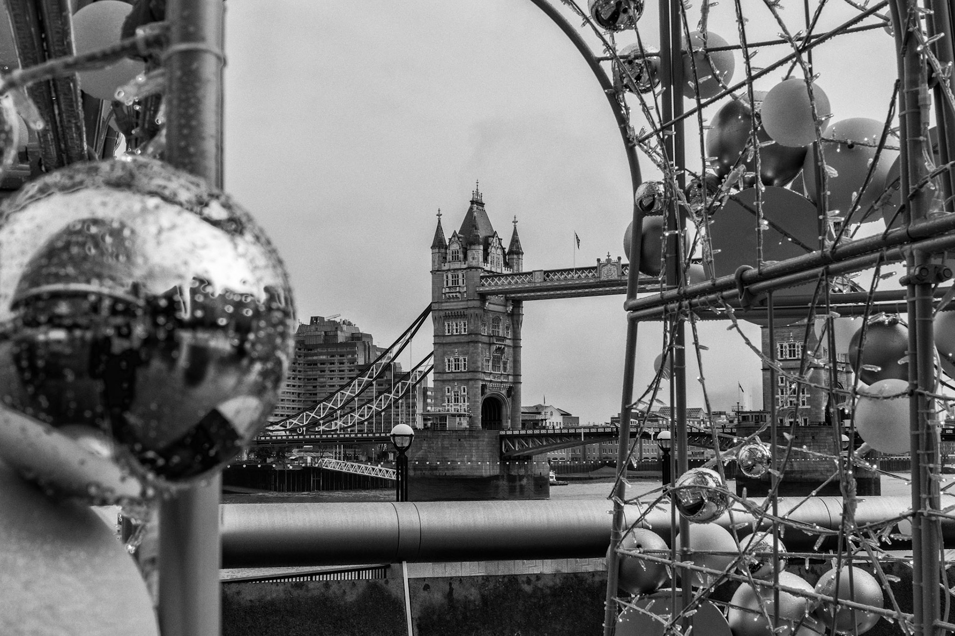 Tower Bridge at Christmas, London, UK (UK019)
