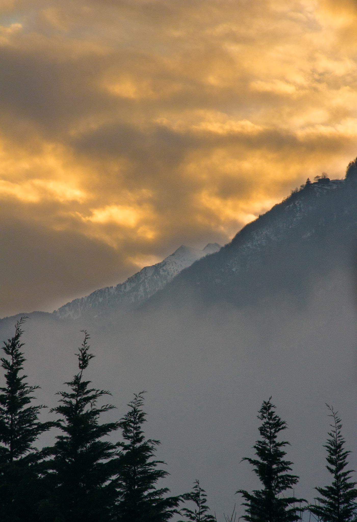 Sunrise over the Mountain, Valtellina, Italy (EU006)