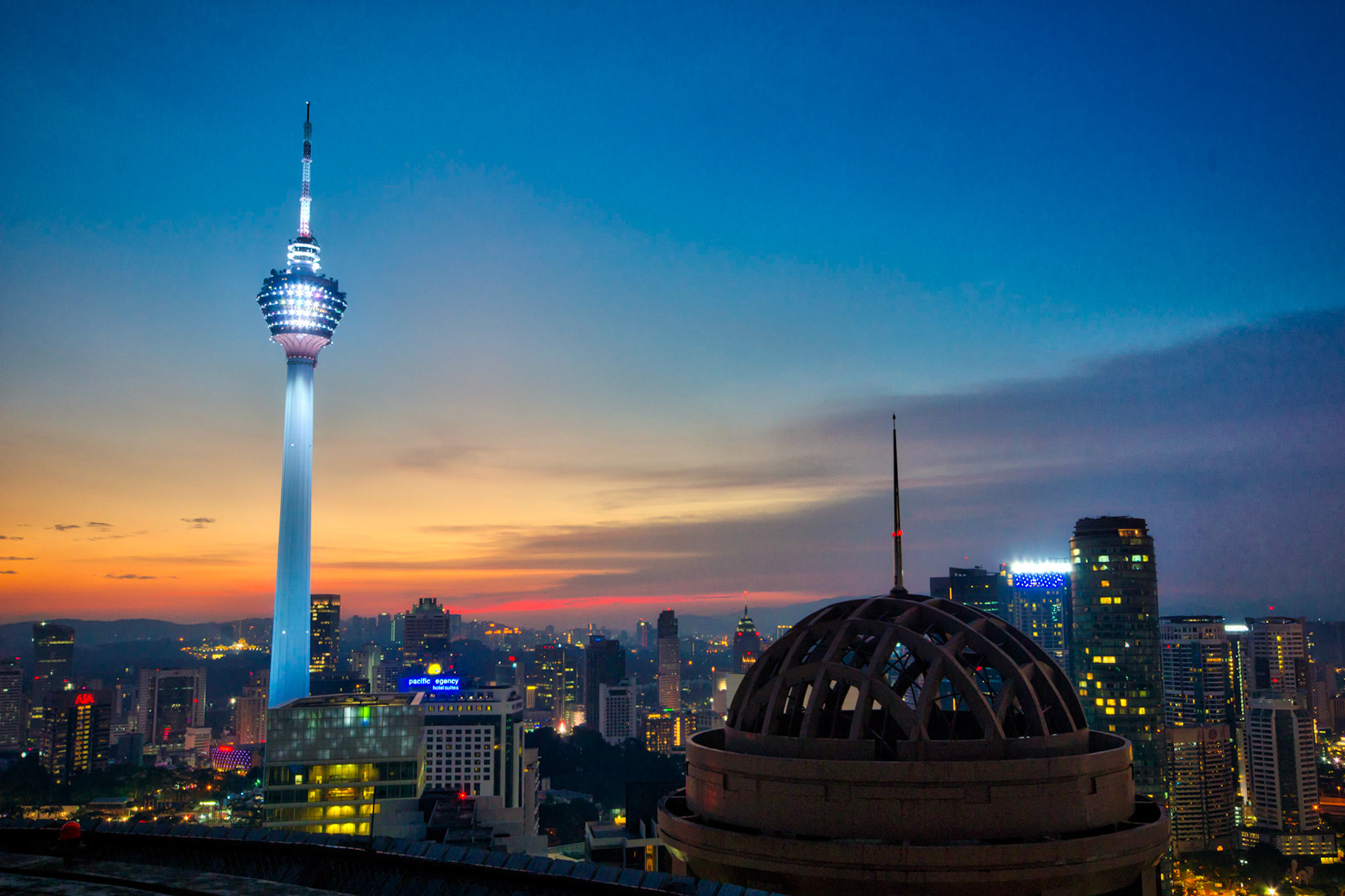 KL Tower and the Kuala Lumpur Skyline, Malaysia (RW034)