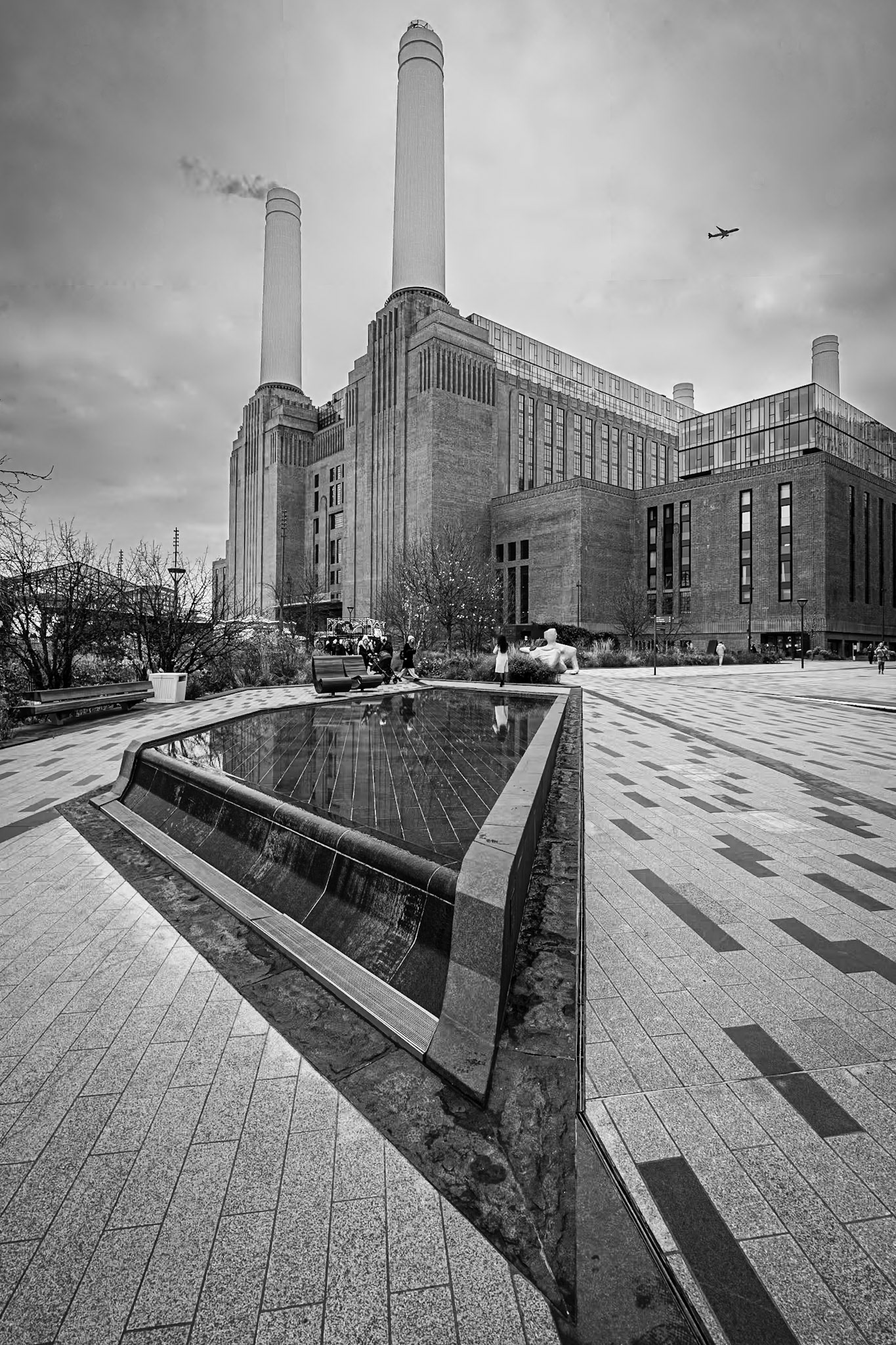The Angel of London Scuplture at Battersea Power Station, London, UK (UK075)
