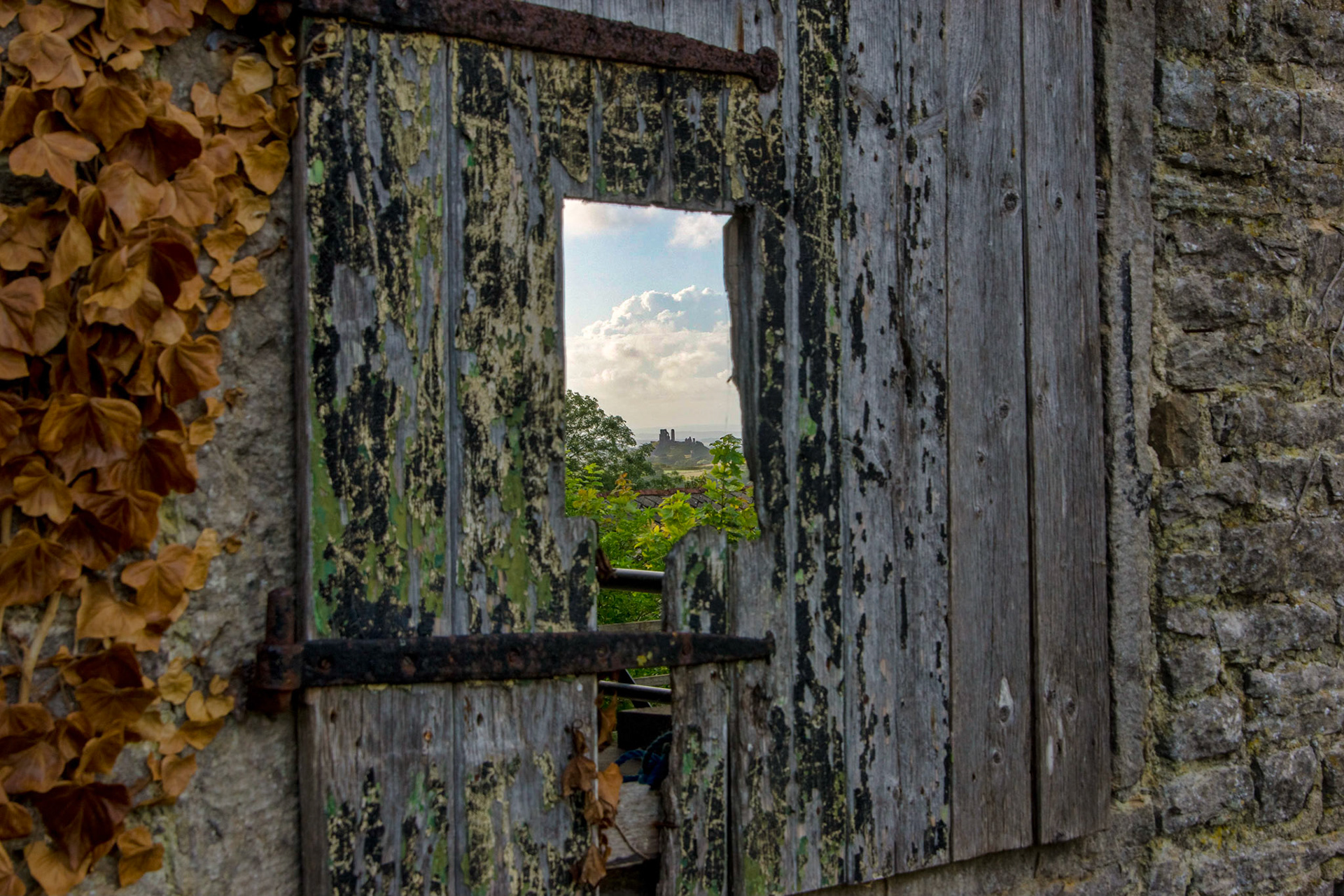 Corfe Castle through a Barn Window, Dorset, UK (UK024)