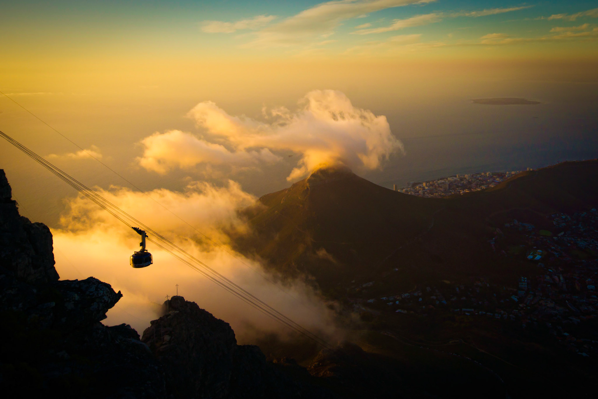 Cable Car to Table Mountain, Cape Town, South Africa (SA014)