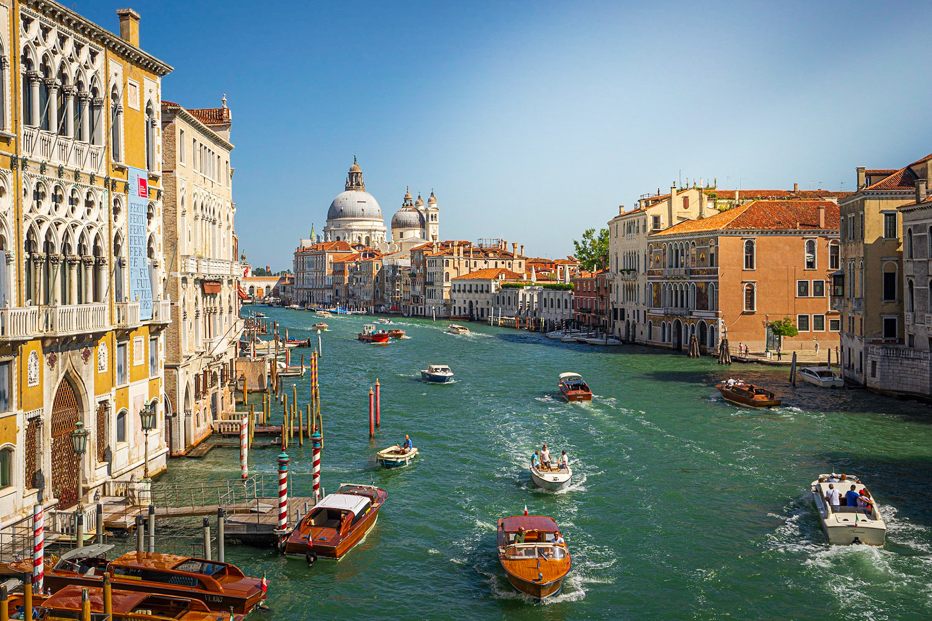 Classic Postcard View from Ponte dell'Accademia, Venice, Italy (EU067)