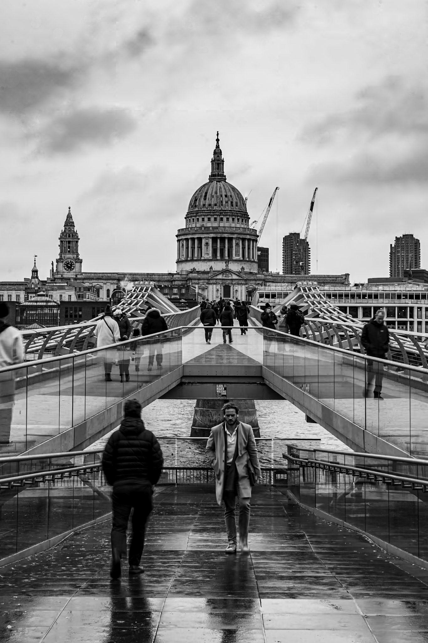 Millenium Bridge and St Paul's Cathedral, London, UK (UK057)