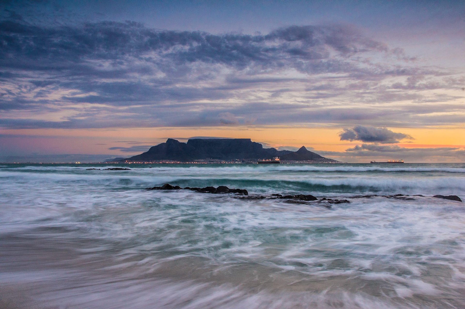 Table Mountain from Bloubergstrand, Cape Town, South Africa (SA011)