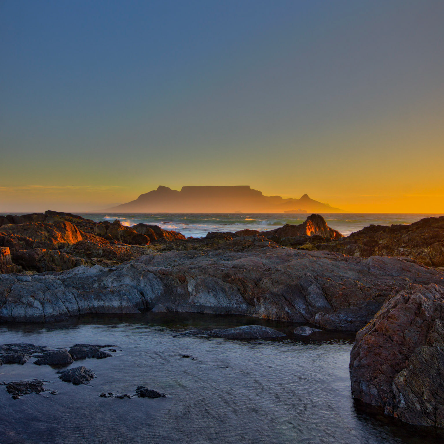 Table Mountain at Sunset from Bloubergstrand, Cape Town, South Africa (SA049)