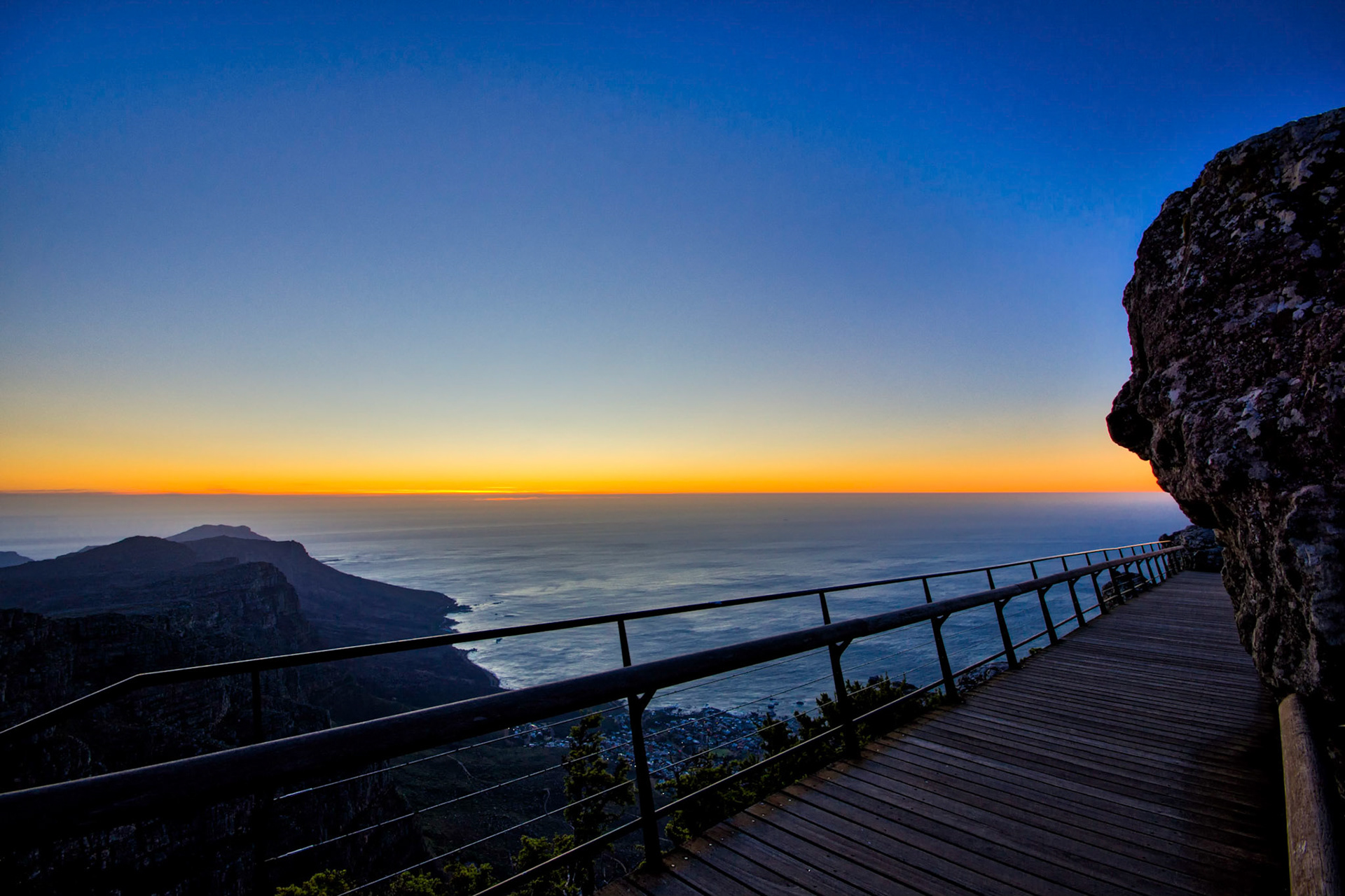 Nightfall on Top of Table Mountain, South Africa (SA055)