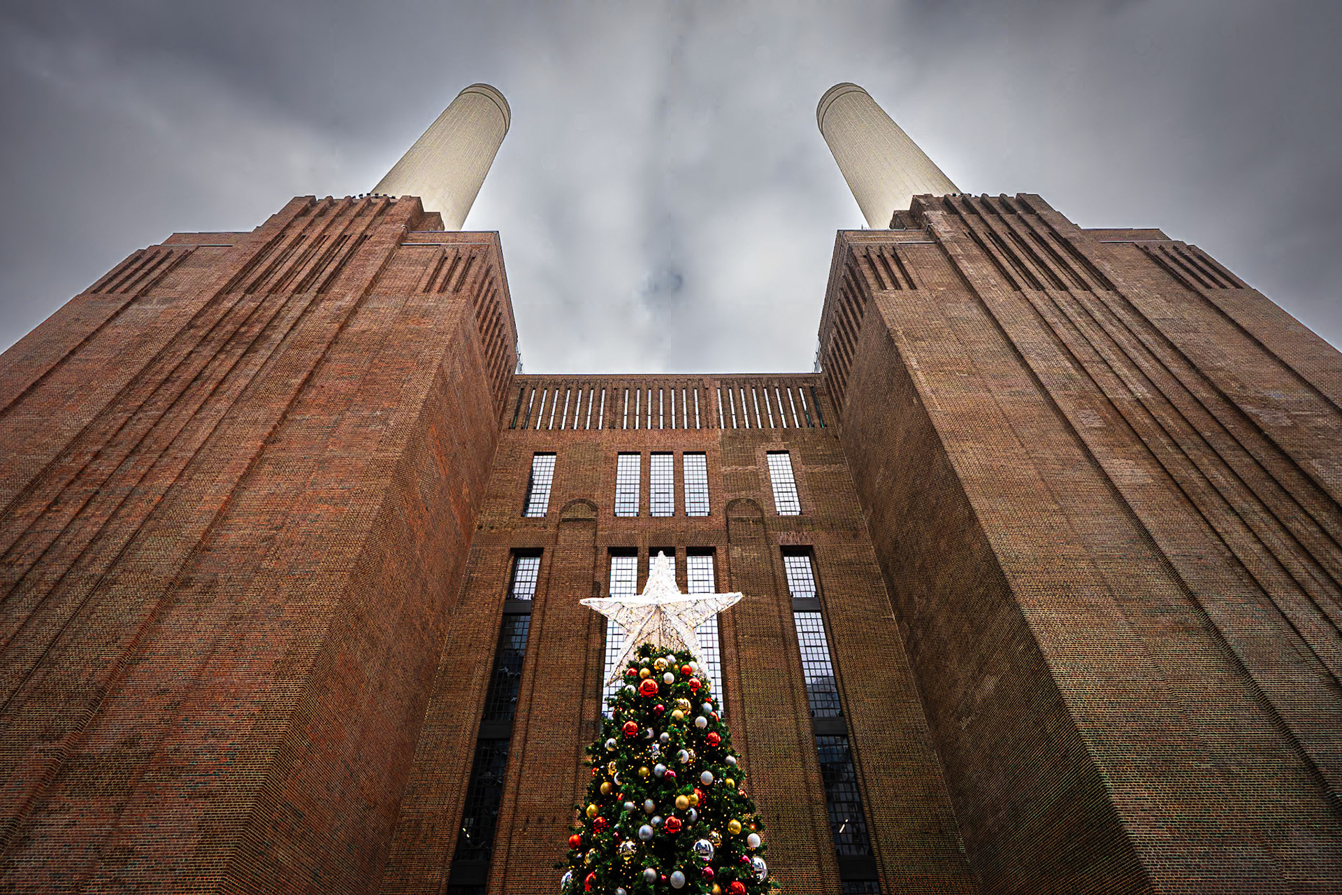 Battersea Power Station at Christmas, London, UK (UK071)