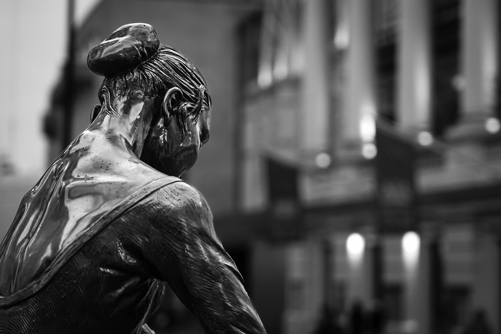Enzo Plazzotta's "Young Dancer" Sculpture, near Covent Garden, London, UK (UK062)