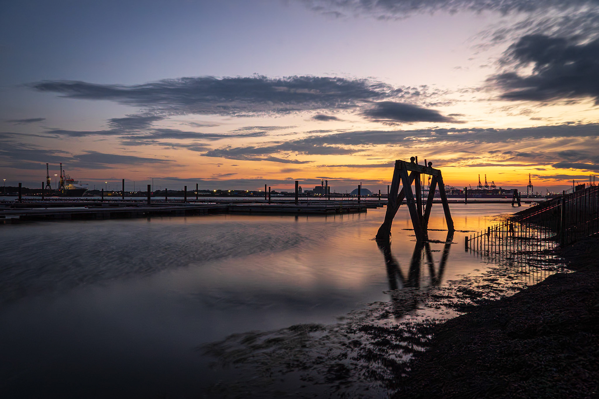 Sunset over Mayflower Docks, Southampton, UK (HA082)