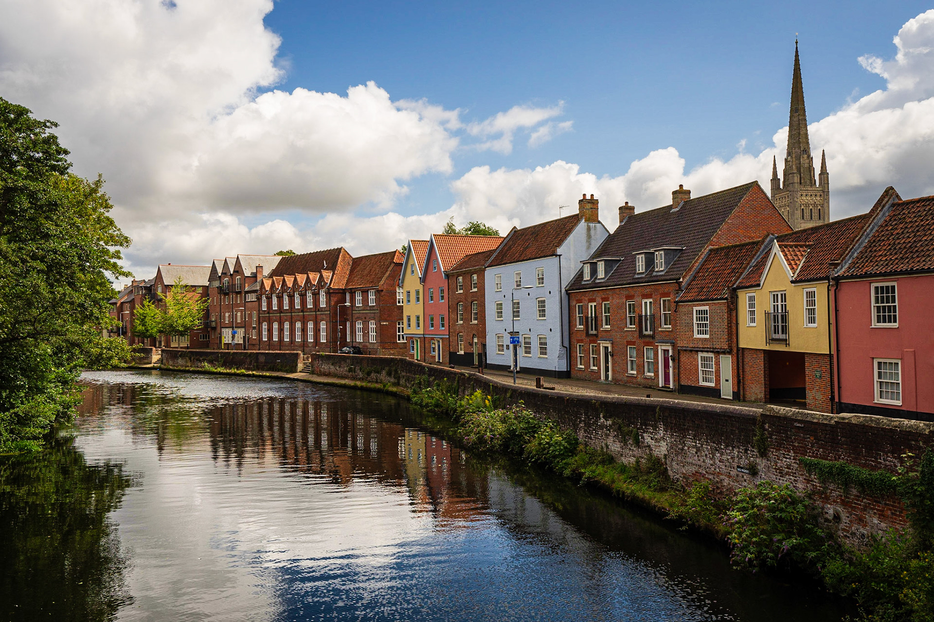 Quayside from Fye Bridge, Norwich, UK (UK044)