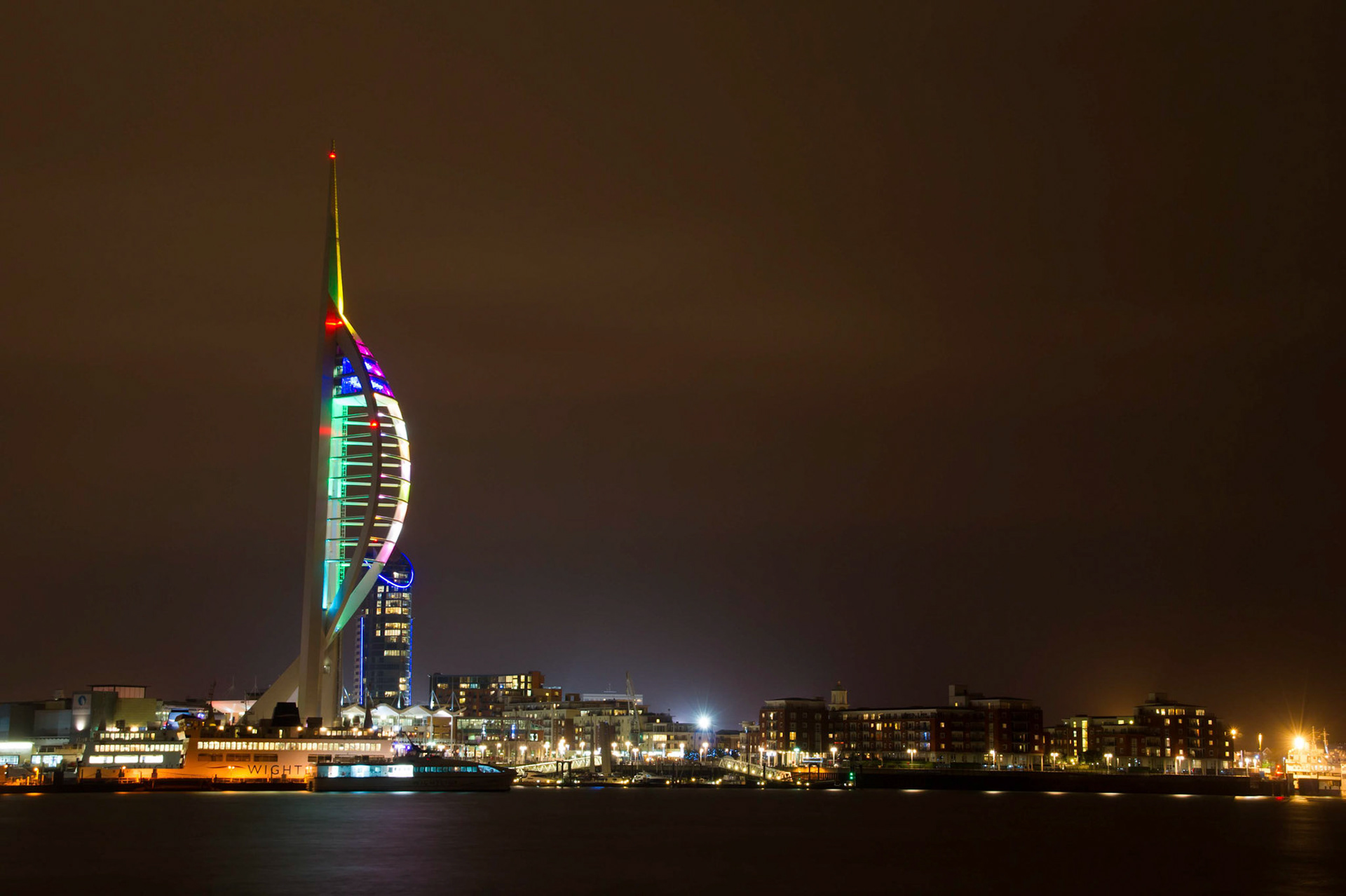 Spinnaker Tower, Portsmouth, Hampshire, UK (HA003)