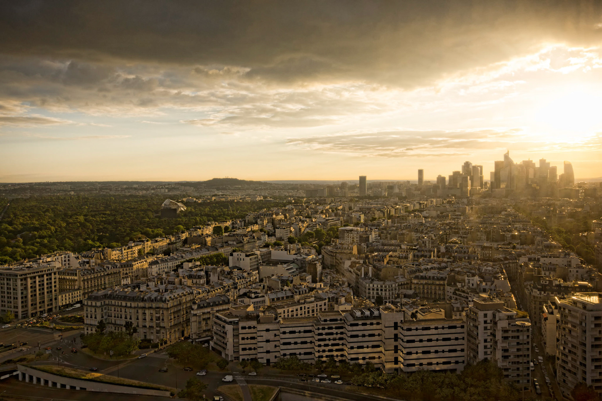Sunrise over Paris, France (EU011)