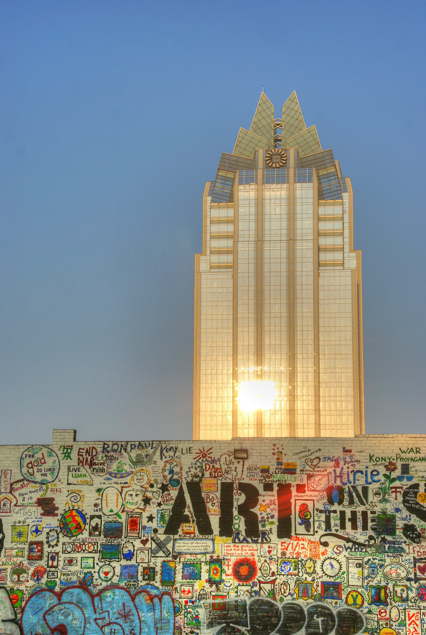 Graffiti and Glass, Austin, Texas (RW005)
