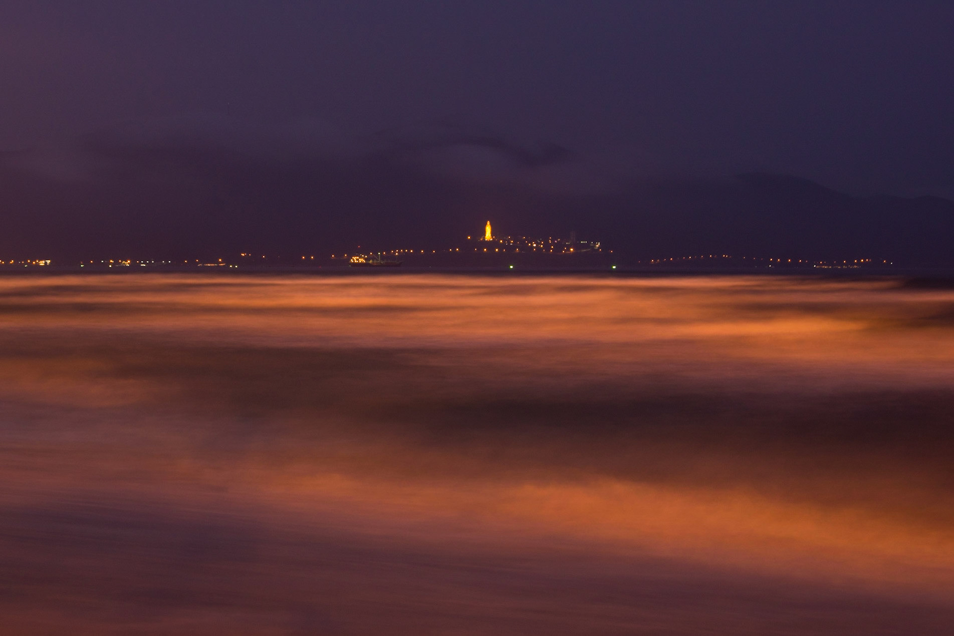 Chùa Linh Ứng from the Beach at Da Nang, Vietnam (RW053)