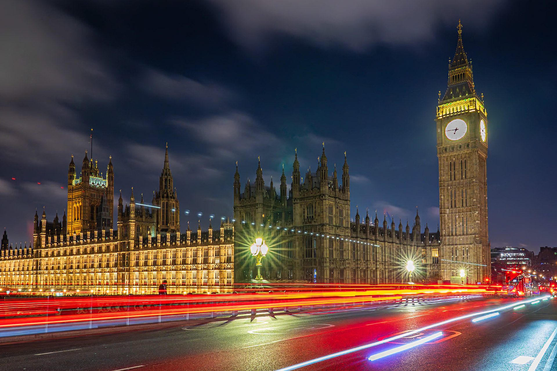 Light Trails at the Houses of Parliament , London, UK (UK070)