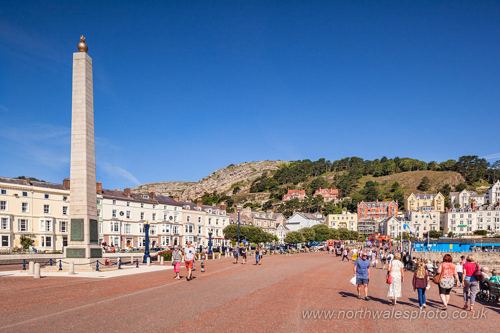 Llandudno Promenade & War Memorial