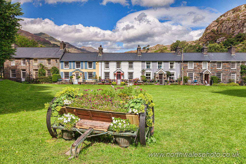 Cottages, Beddgelert