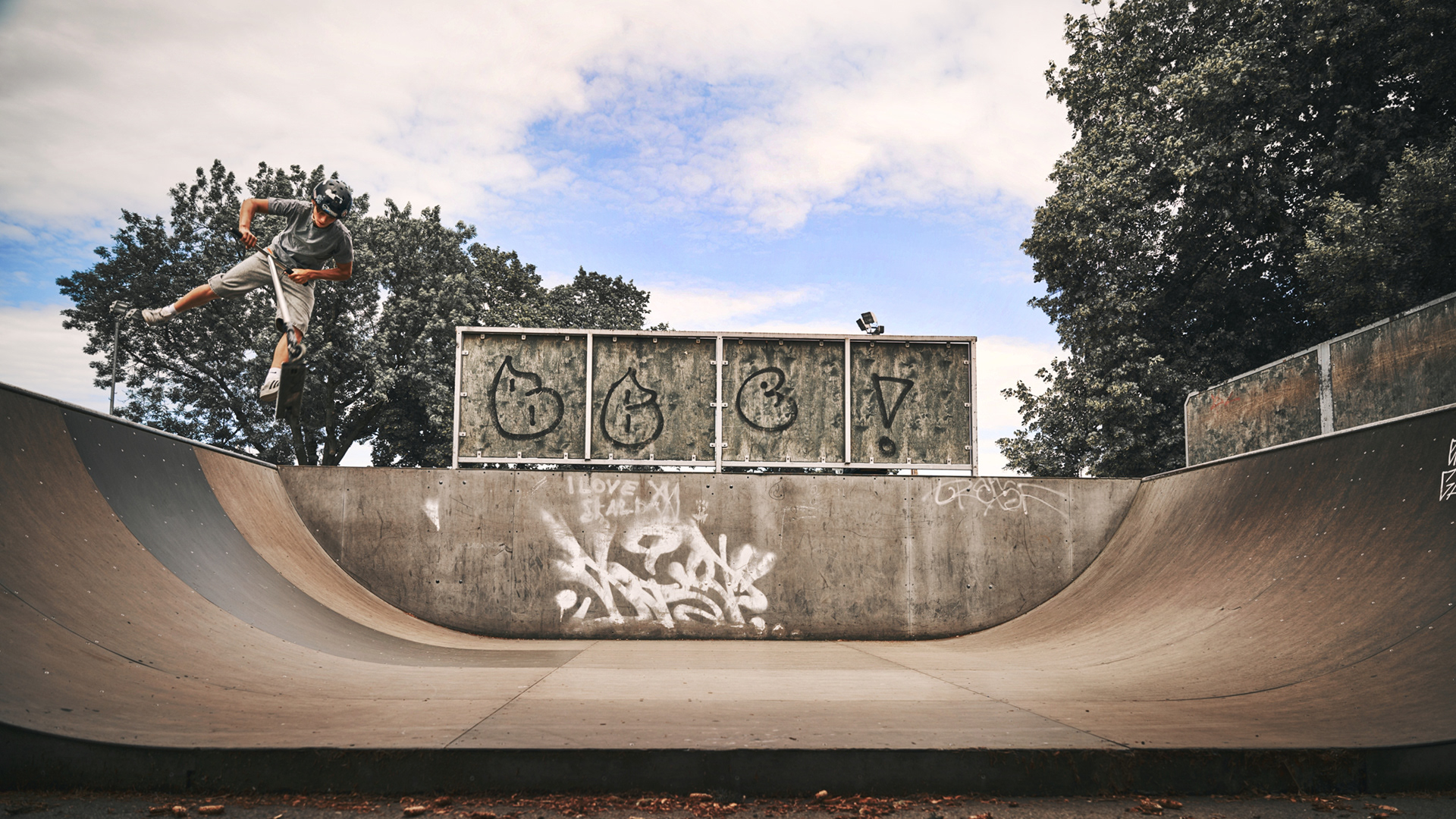 Freestyle scootering