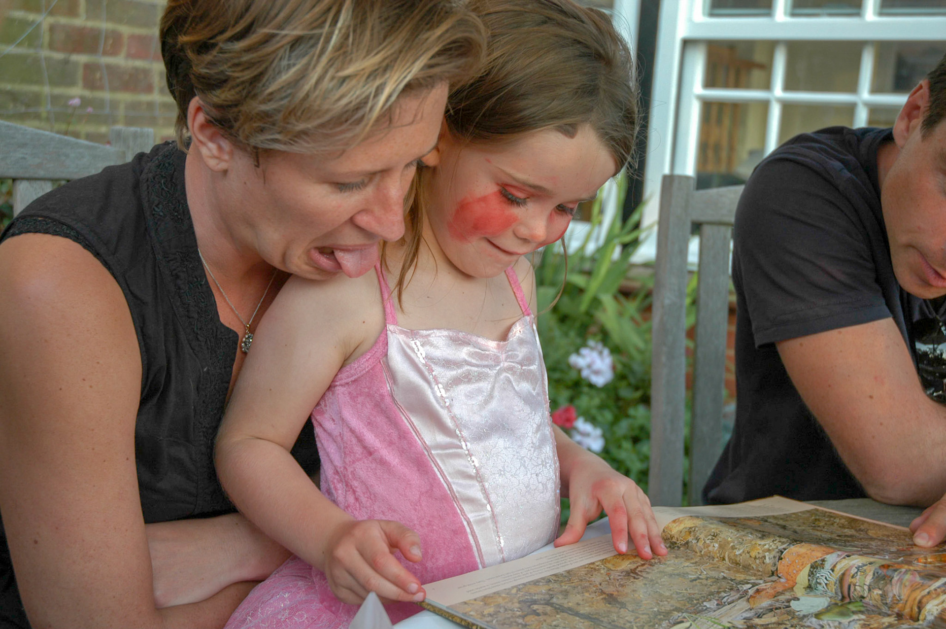 One does not approve of the Australian wildlife....