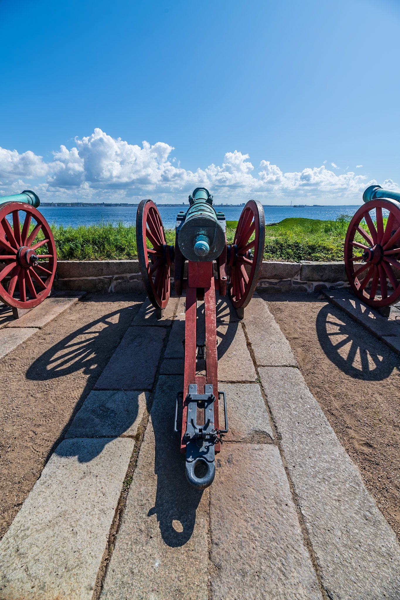 Cannon aimed at Sweeden