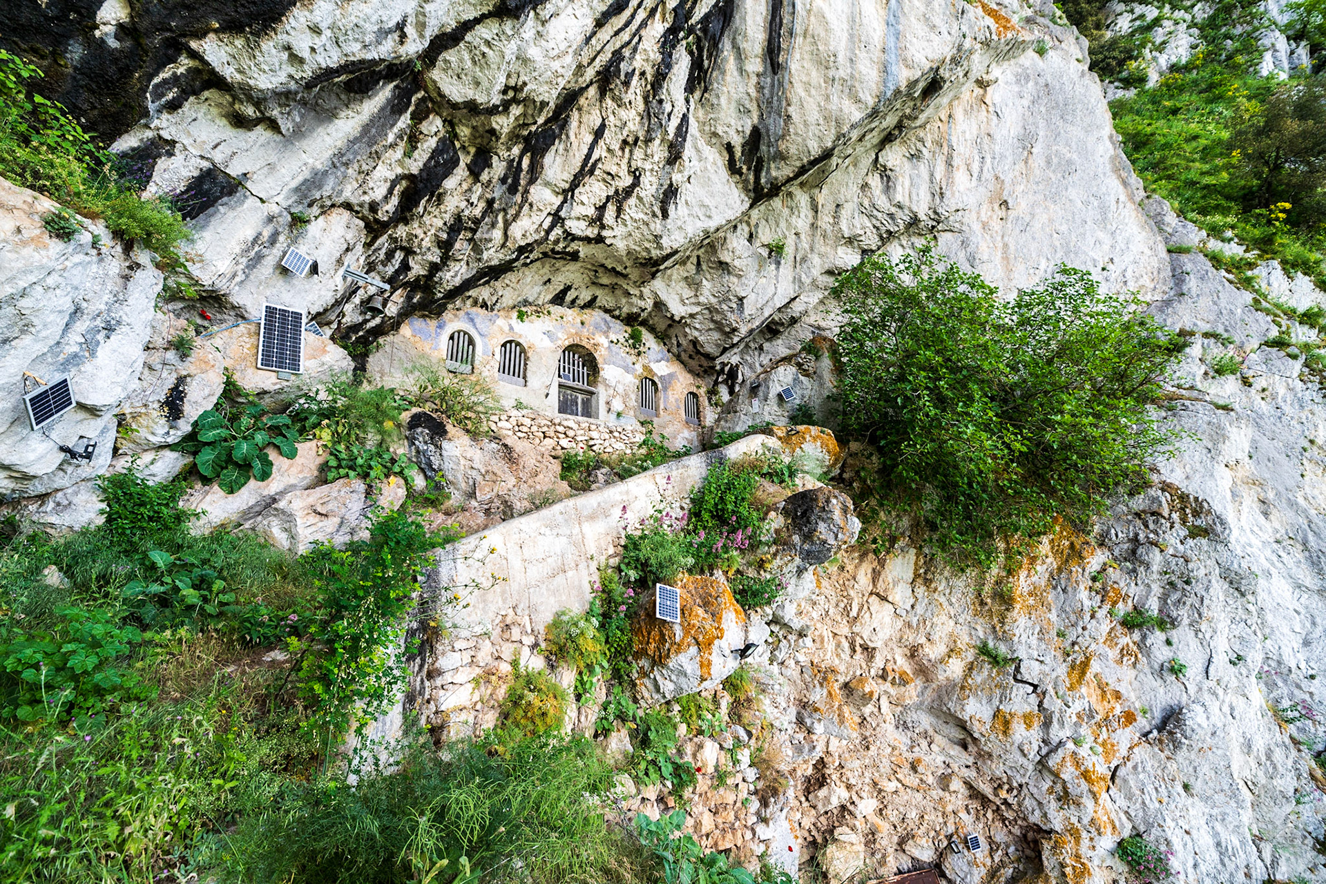 Steep climb up to the cave church of San Michele di Valva