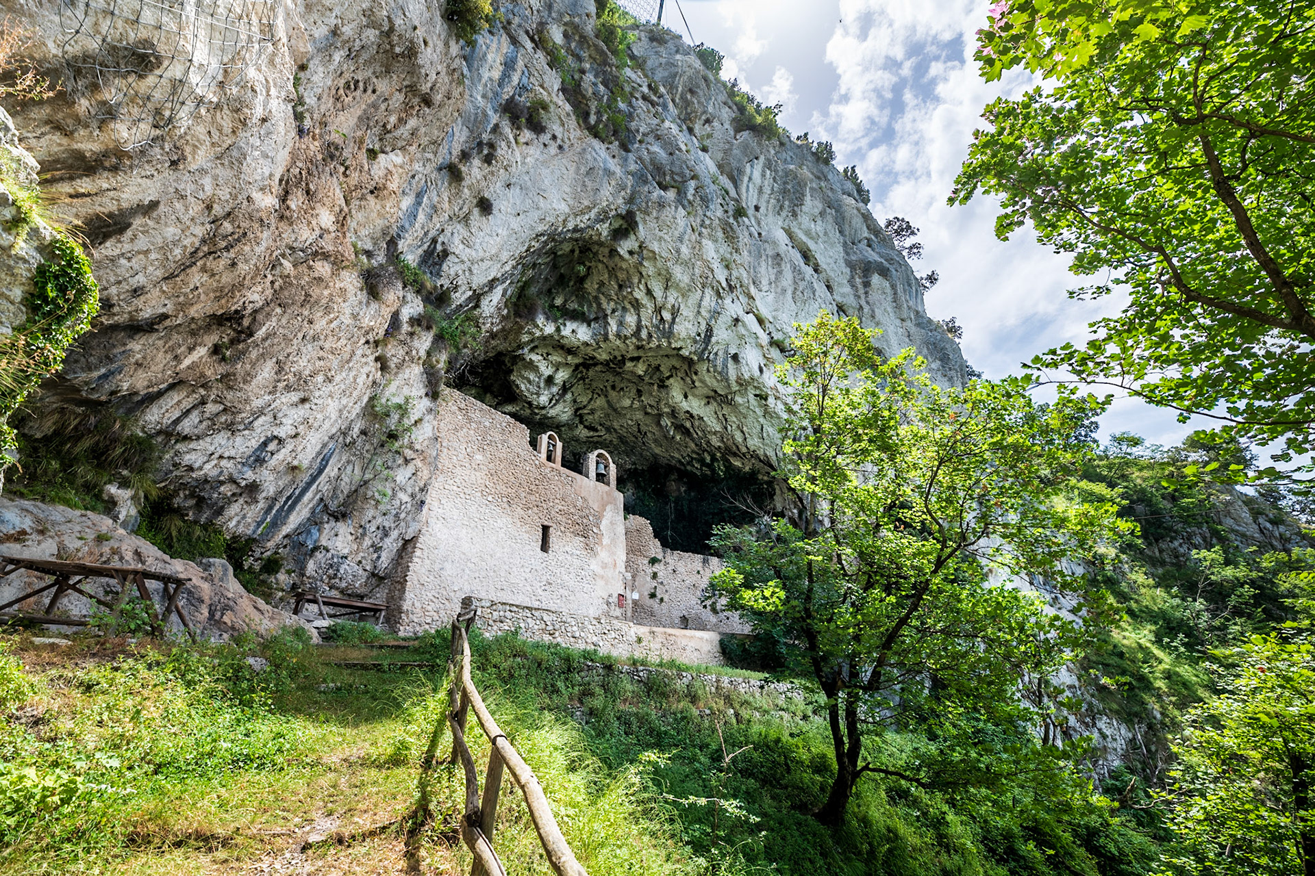 Grotta di San Michele Arcangelo