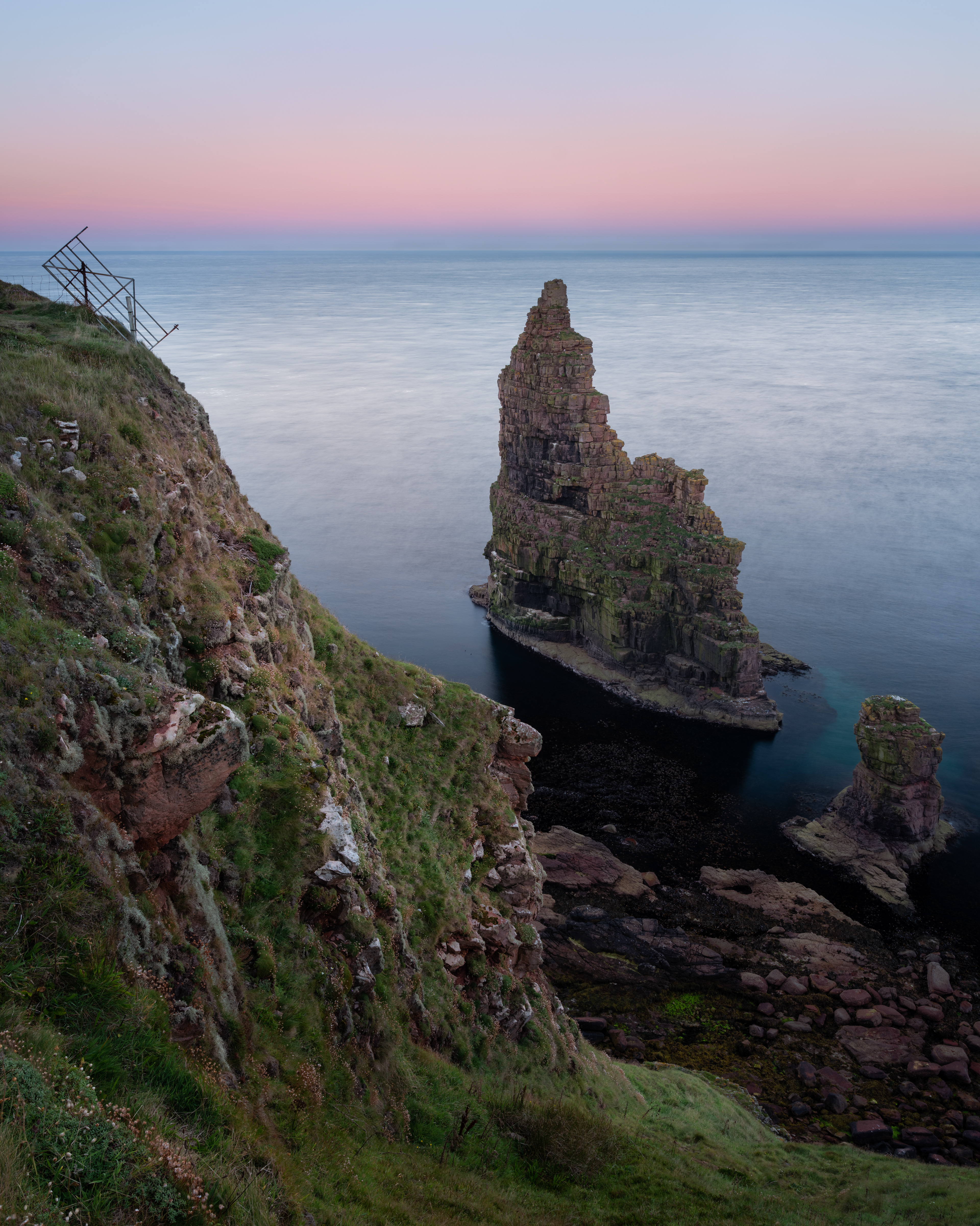 Week 35. Tom Thumb, a gate and the wee stack with the belt of Venus