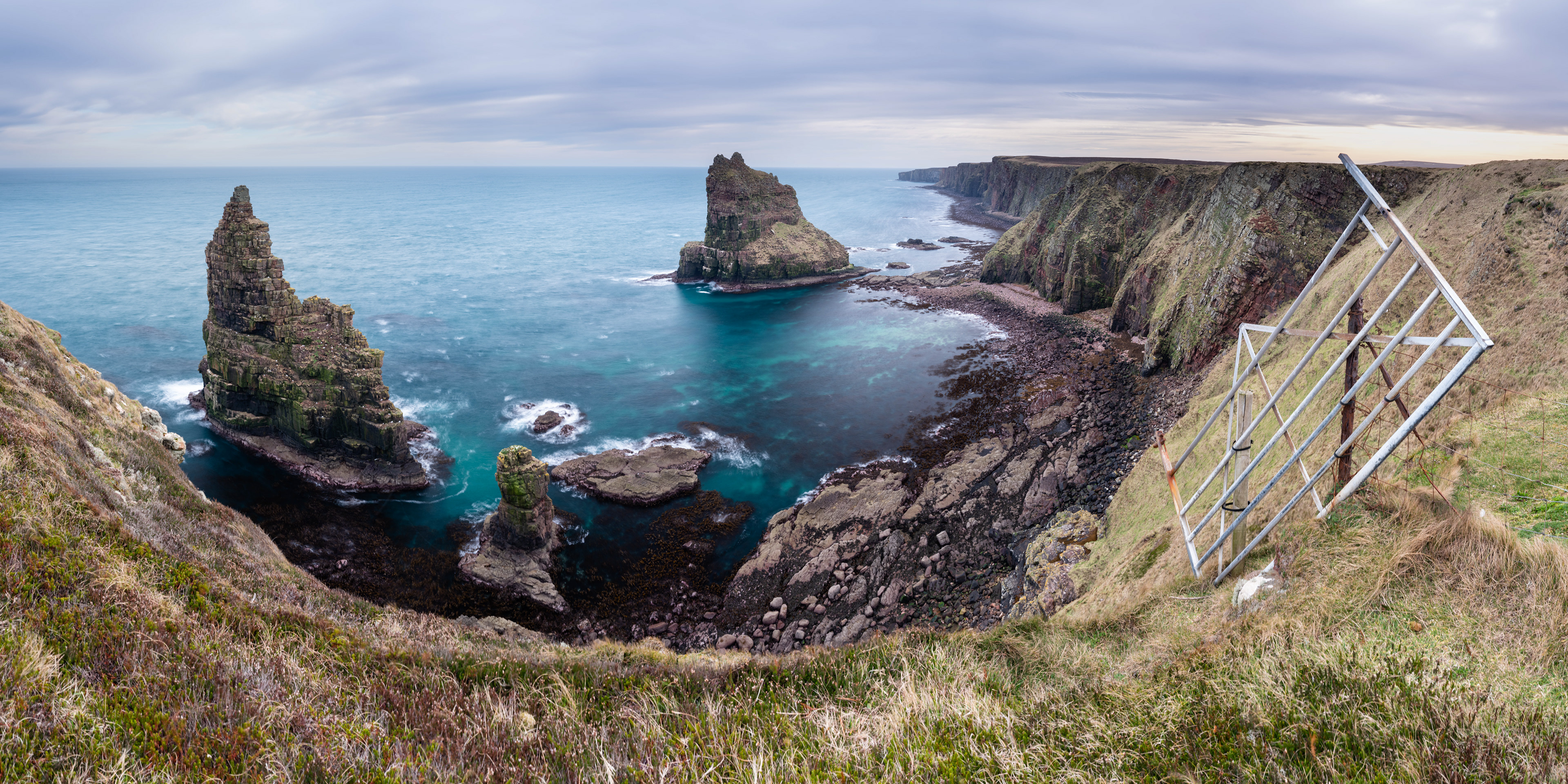 Week 11. A 5 frame pano of a gate :-)