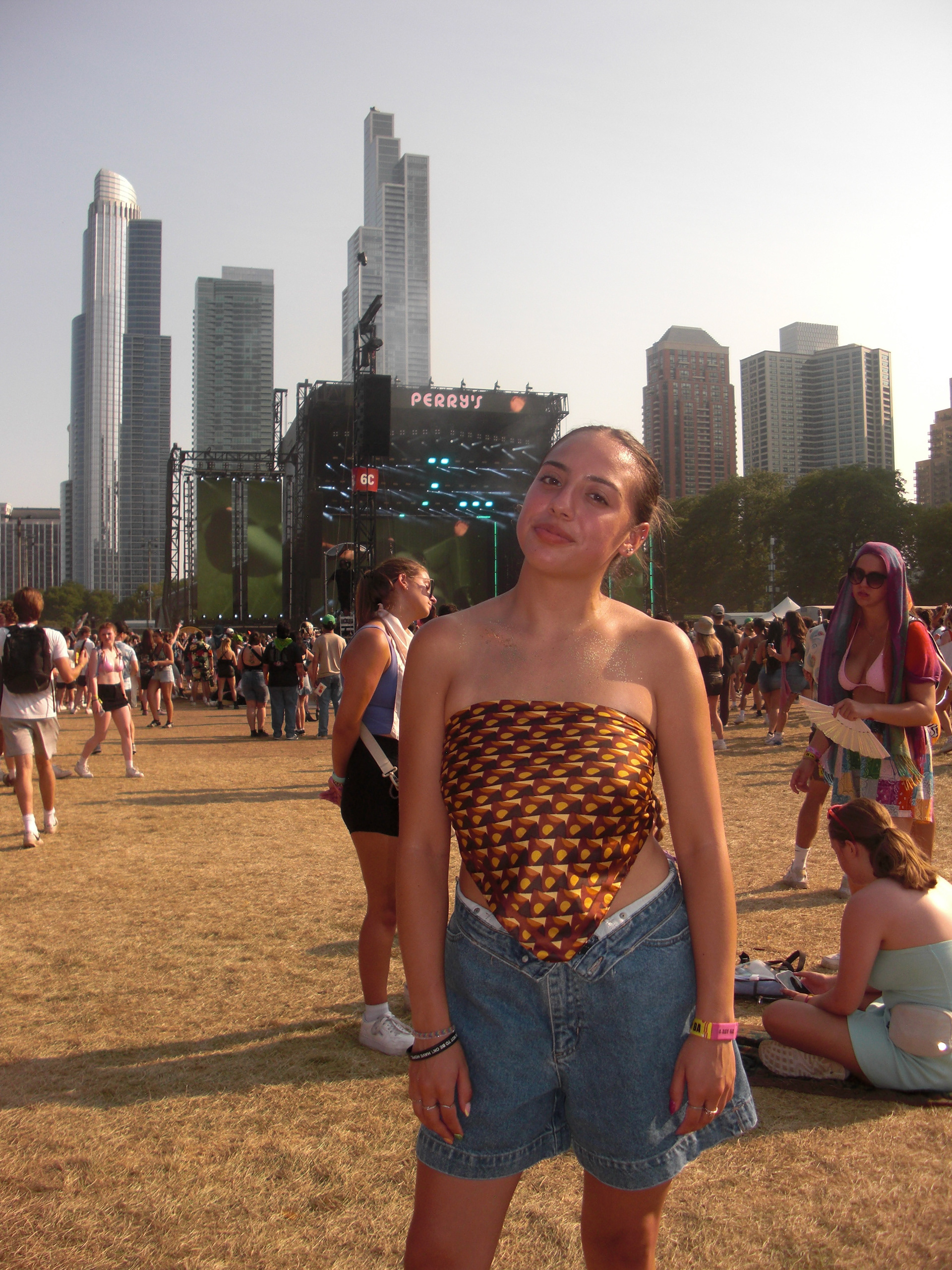 My name is leila barszcz and I am a current sophomore studying the music business in the bandier Program for Recording and Entertainment industries. I aspire to work in the music industry with specific interests in artist development, a&r, and management.