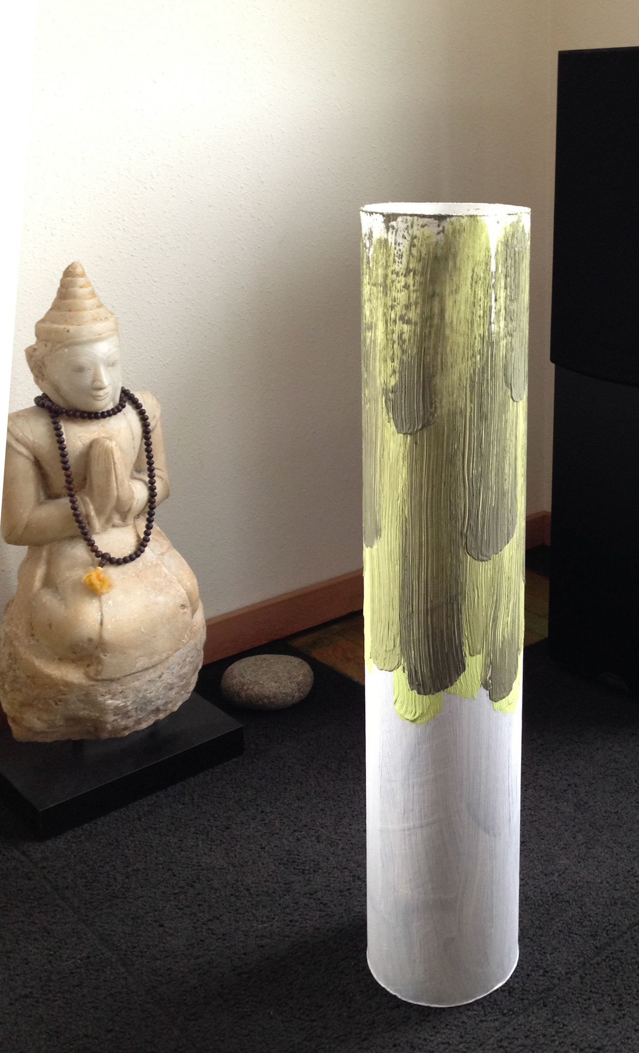 "Column I". 2013. Acrylic on cardbord tube. 28"x 5".