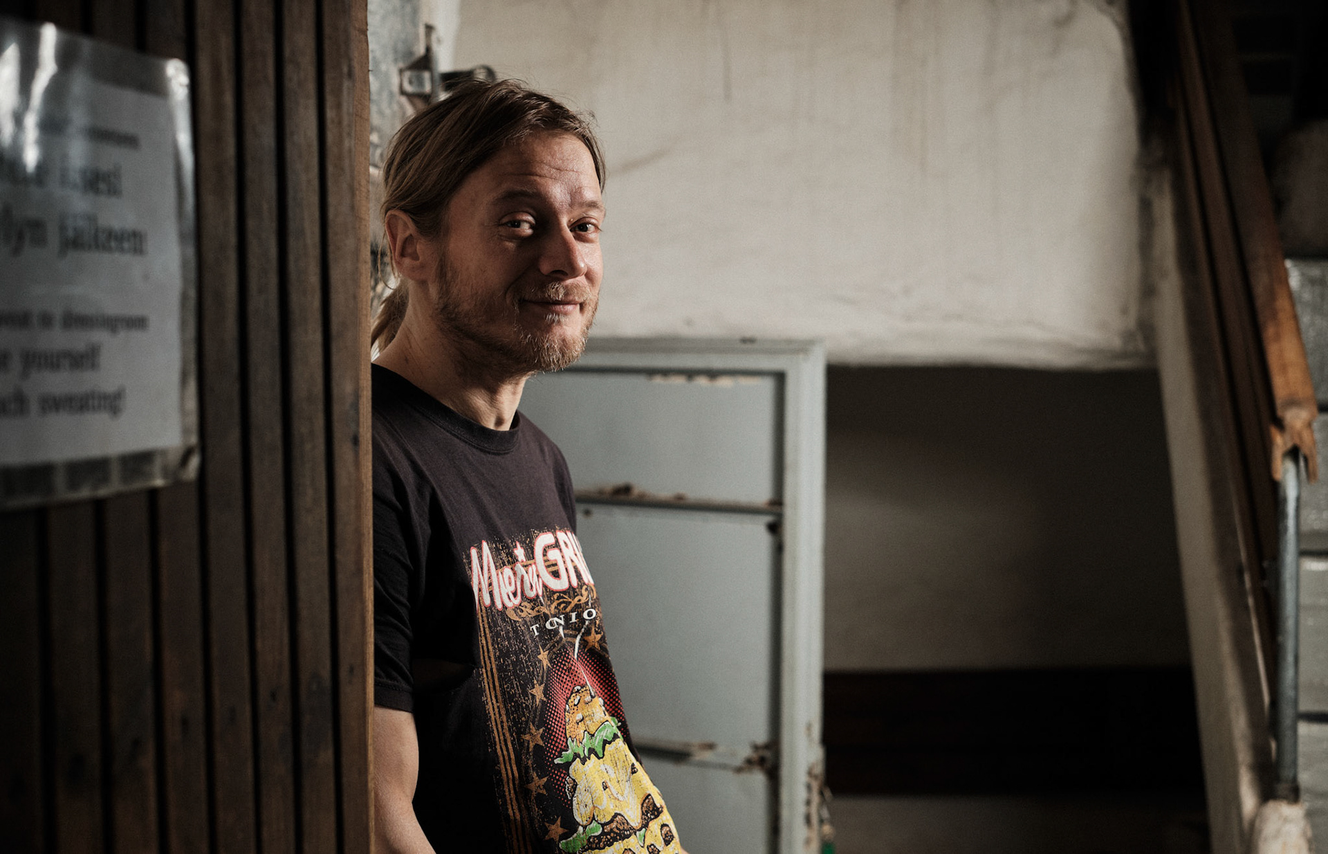 Saunahaltijaksi itseään kutsuva Lyymä on lämmittänyt Rajaportin kiuasta kohta kymmenen vuoden ajan.