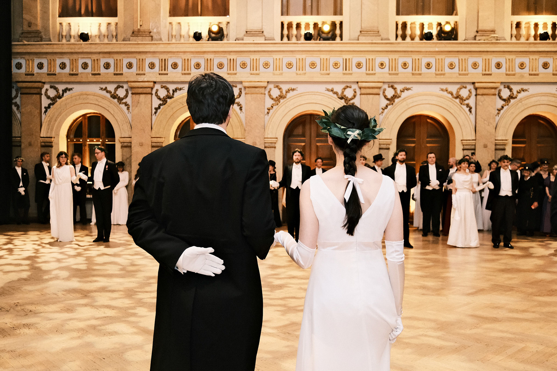 Promootiotanssiaiset.